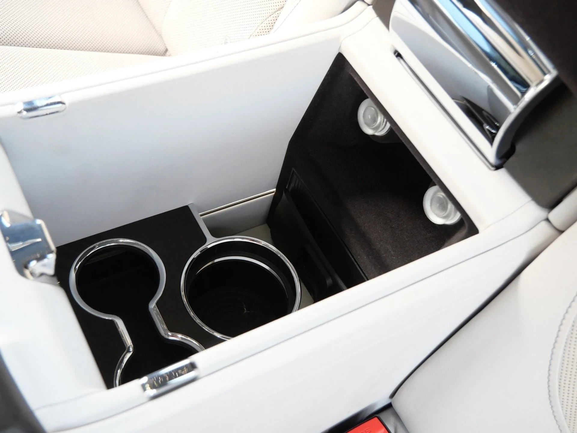 mph030_551130746_0bb280c085311a3818a5e214526fc8f1x_e68cd521f2