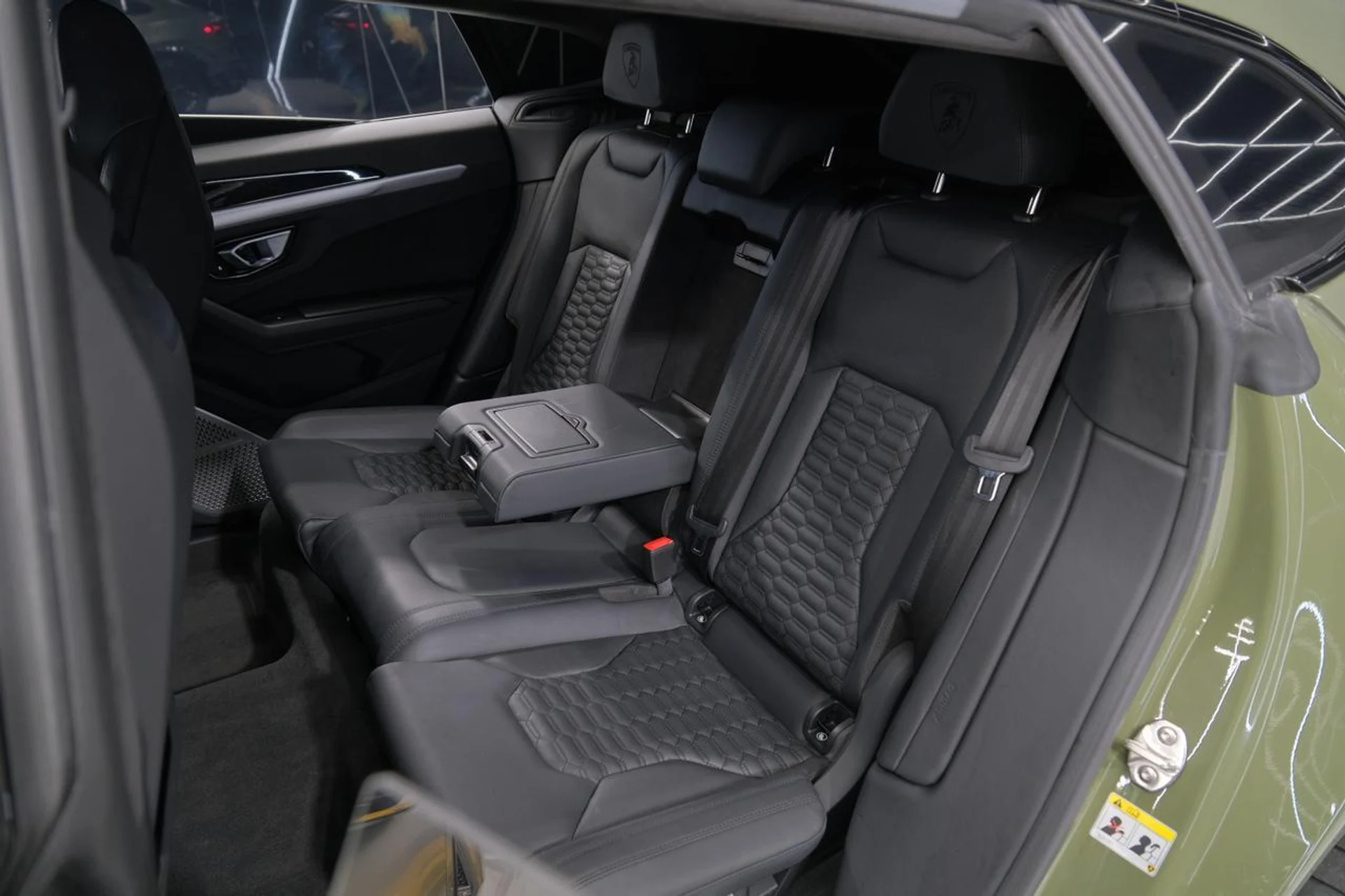 mph030_555293954_8ecba0e97c491a8a74363dbee6ed98e4_053aba044d