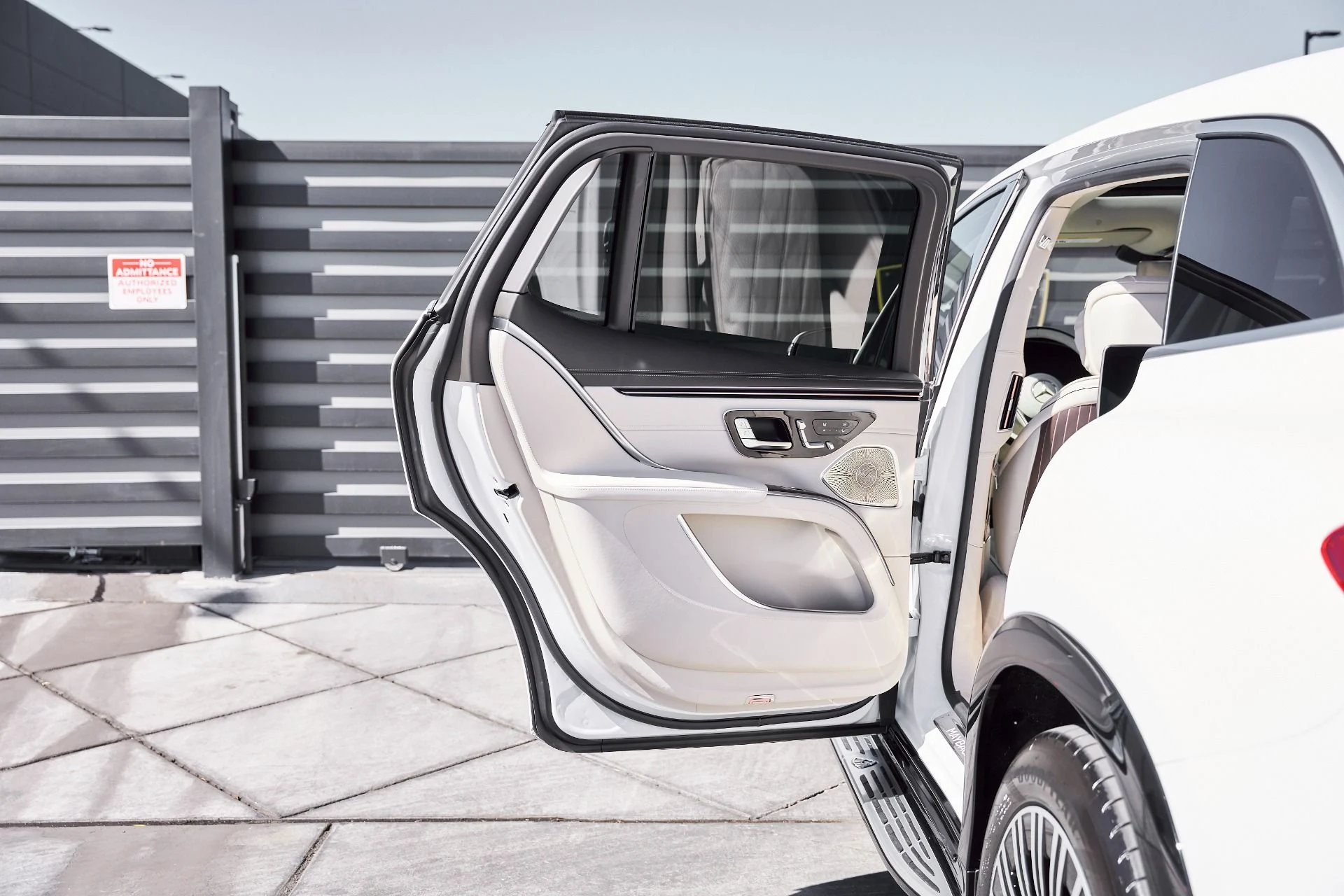 mph030_560255764_Used_2025_Mercedes_Benz_EQS_Maybach_EQS_680_1773365790_7553668c08