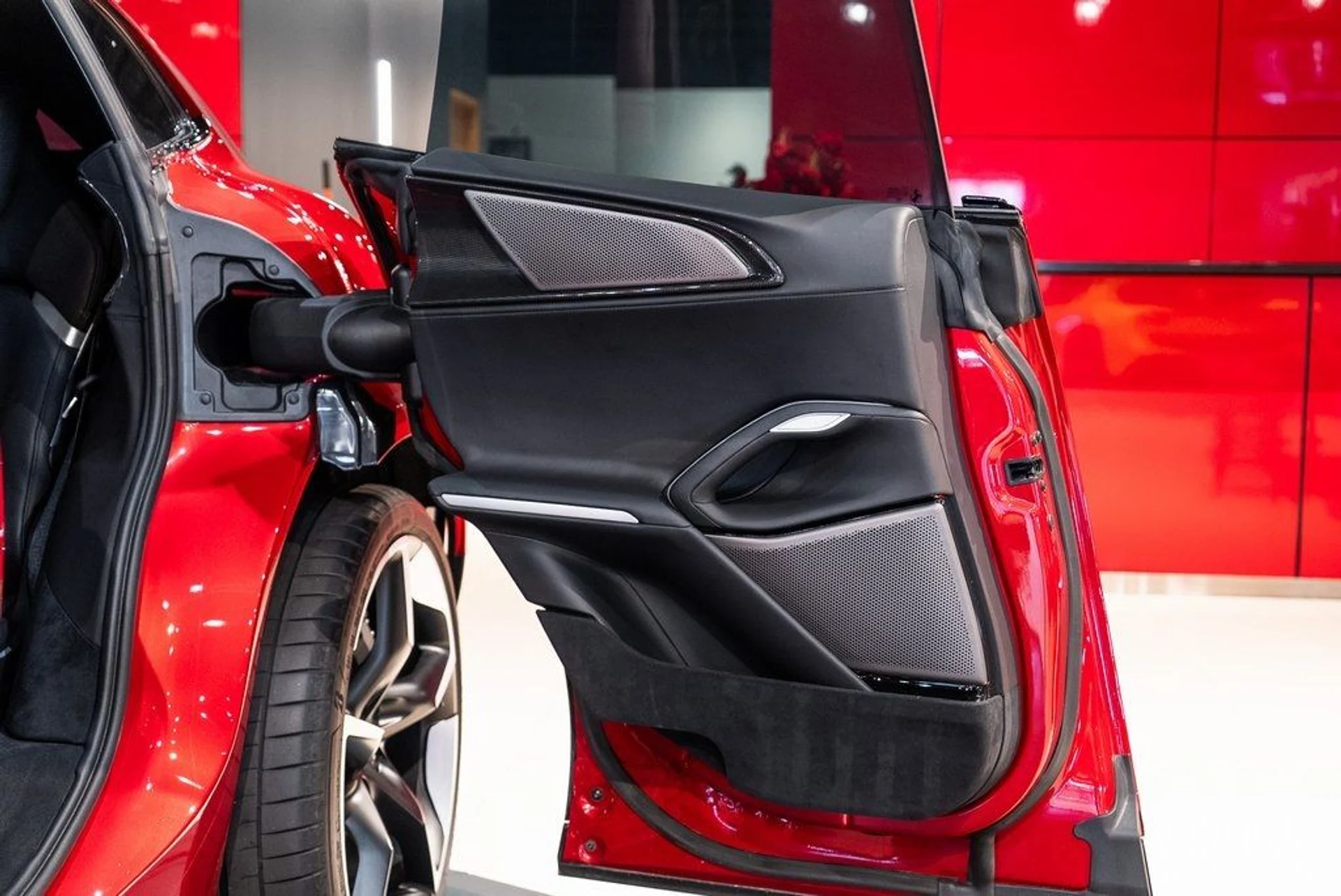 mph030_56190878_65fb66b45f585bdba3eb458a1967605a_529164a6c5