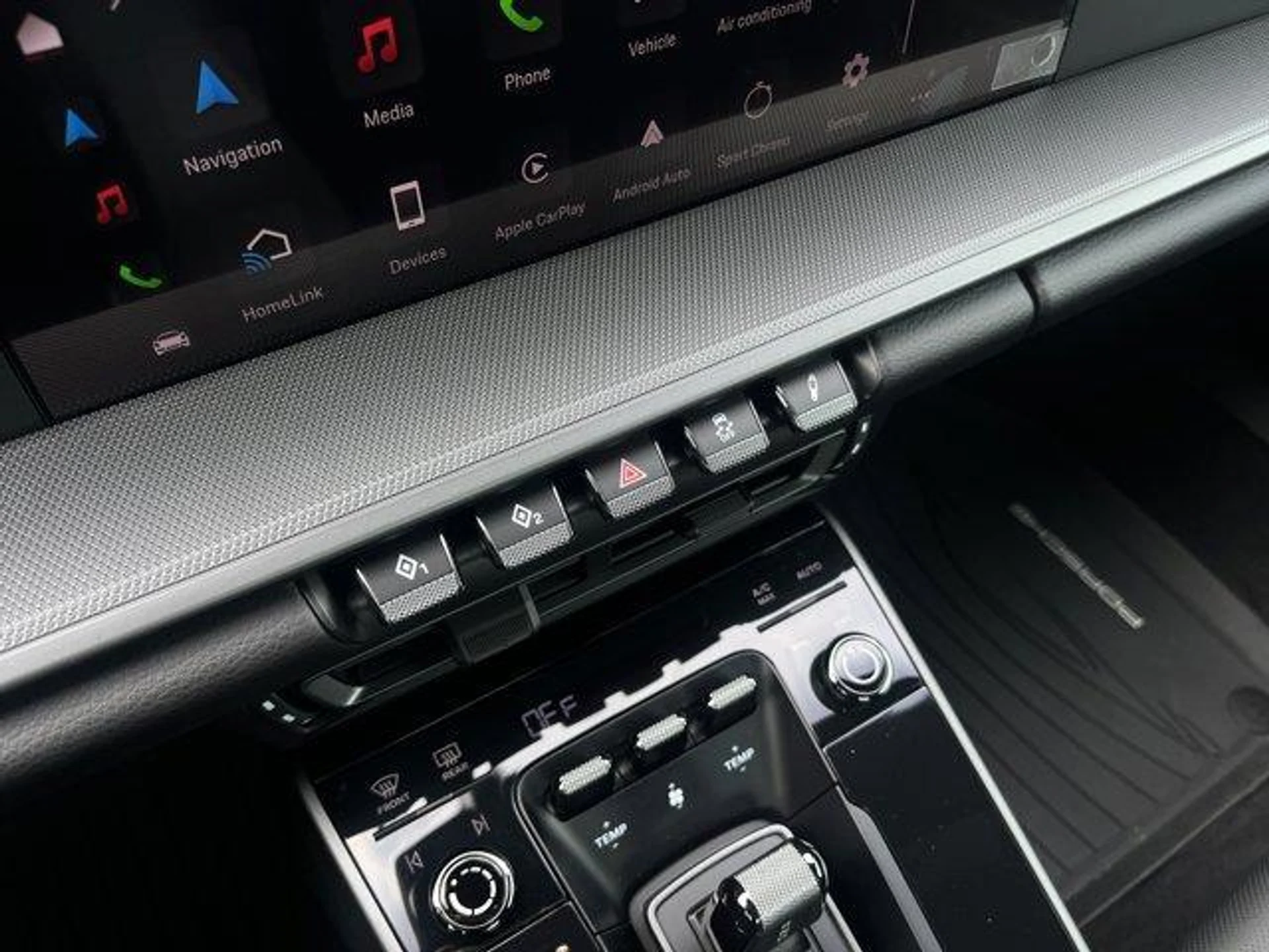 mph030_563361400_Pw_GZ_4_AA_7_R_Op_NEQ_6r9_Gss_Ai_ZE_OI_c62c460a40