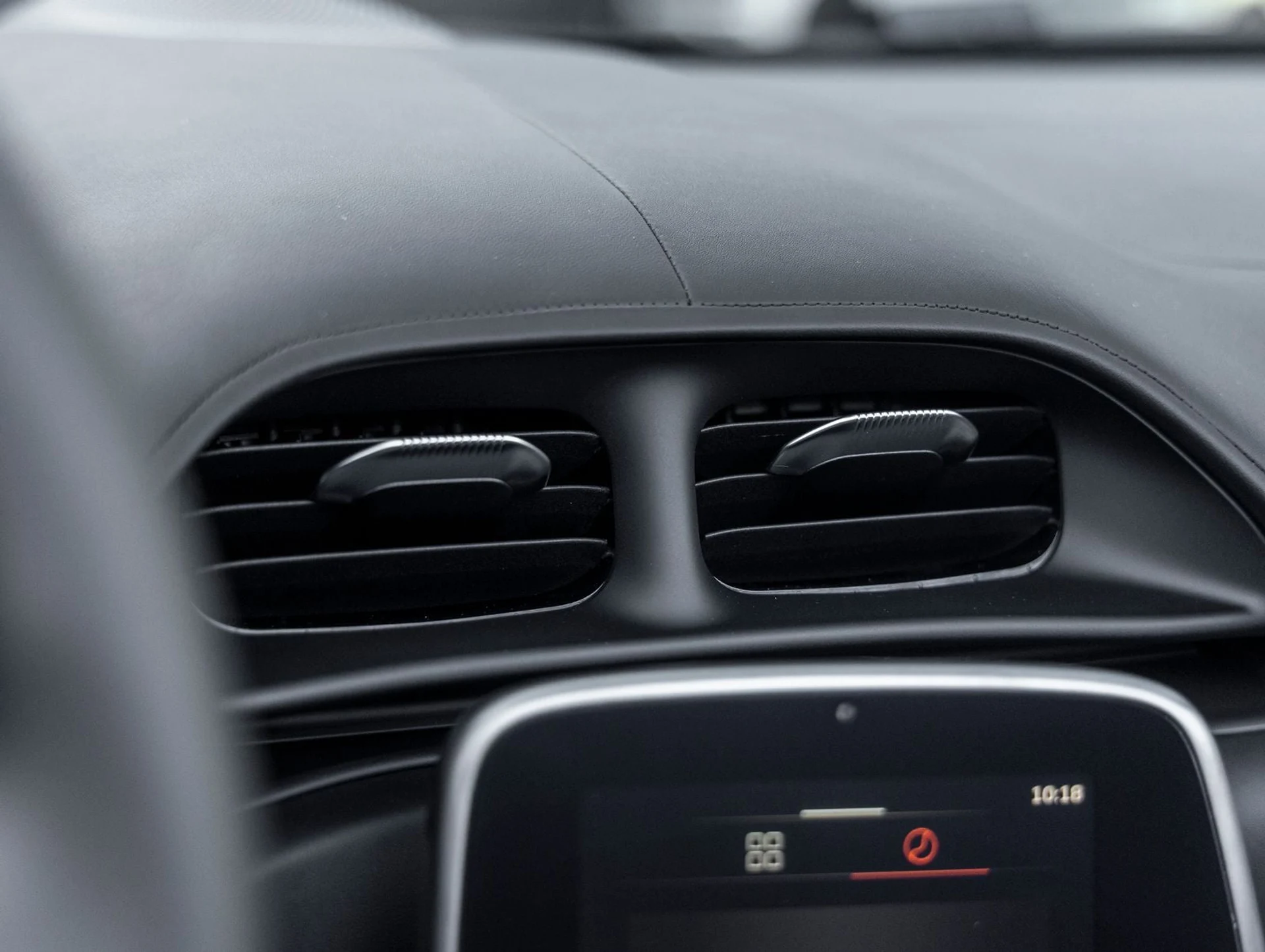 mph030_569186100_31_8c600187cc