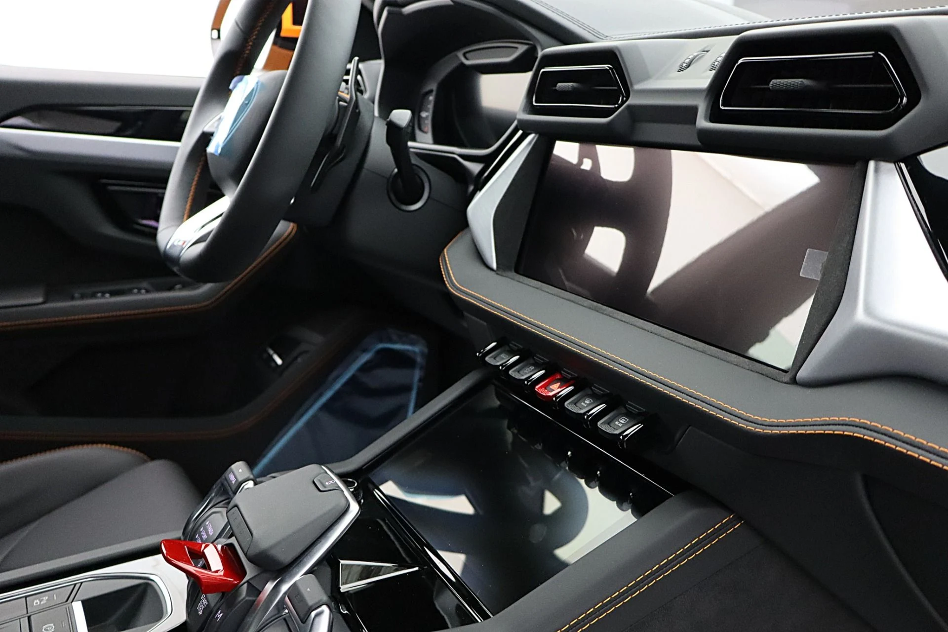 mph030_569908631_New_2026_Lamborghini_Urus_SE_51a9b5aab3