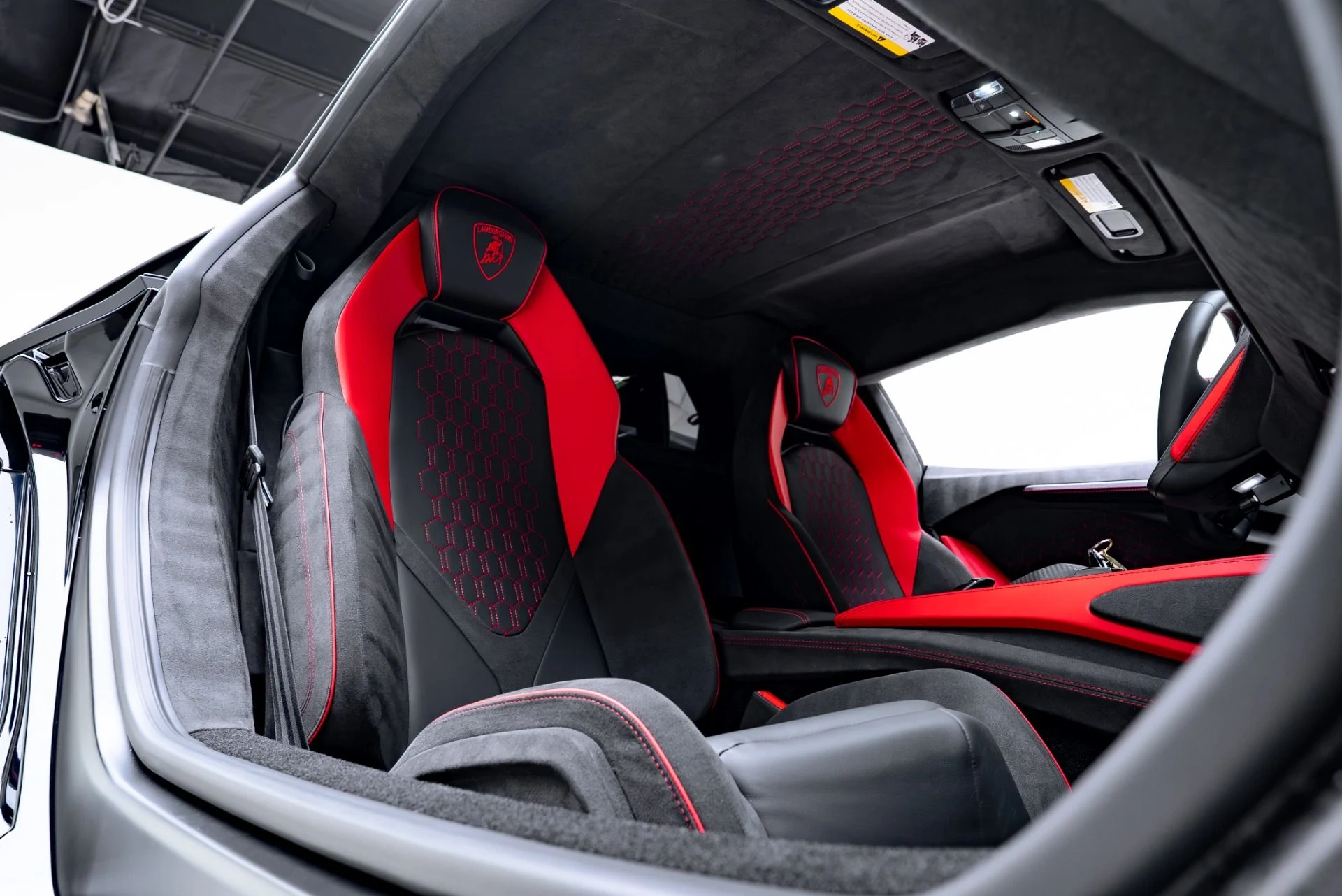 mph030_575360303_Used_2024_Lamborghini_Revuelto_Mansory_1777411544_0f37c028c2
