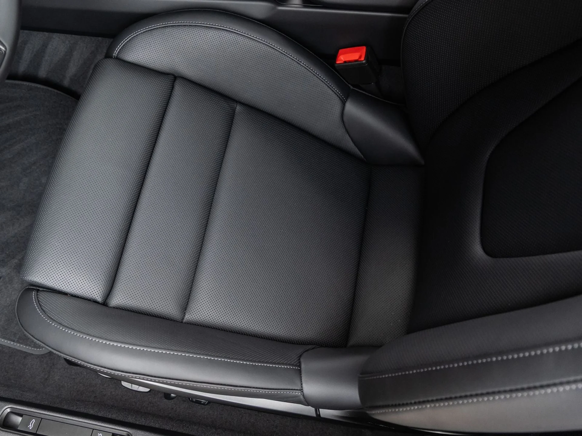 mph030_576488294_31_08f577bf68