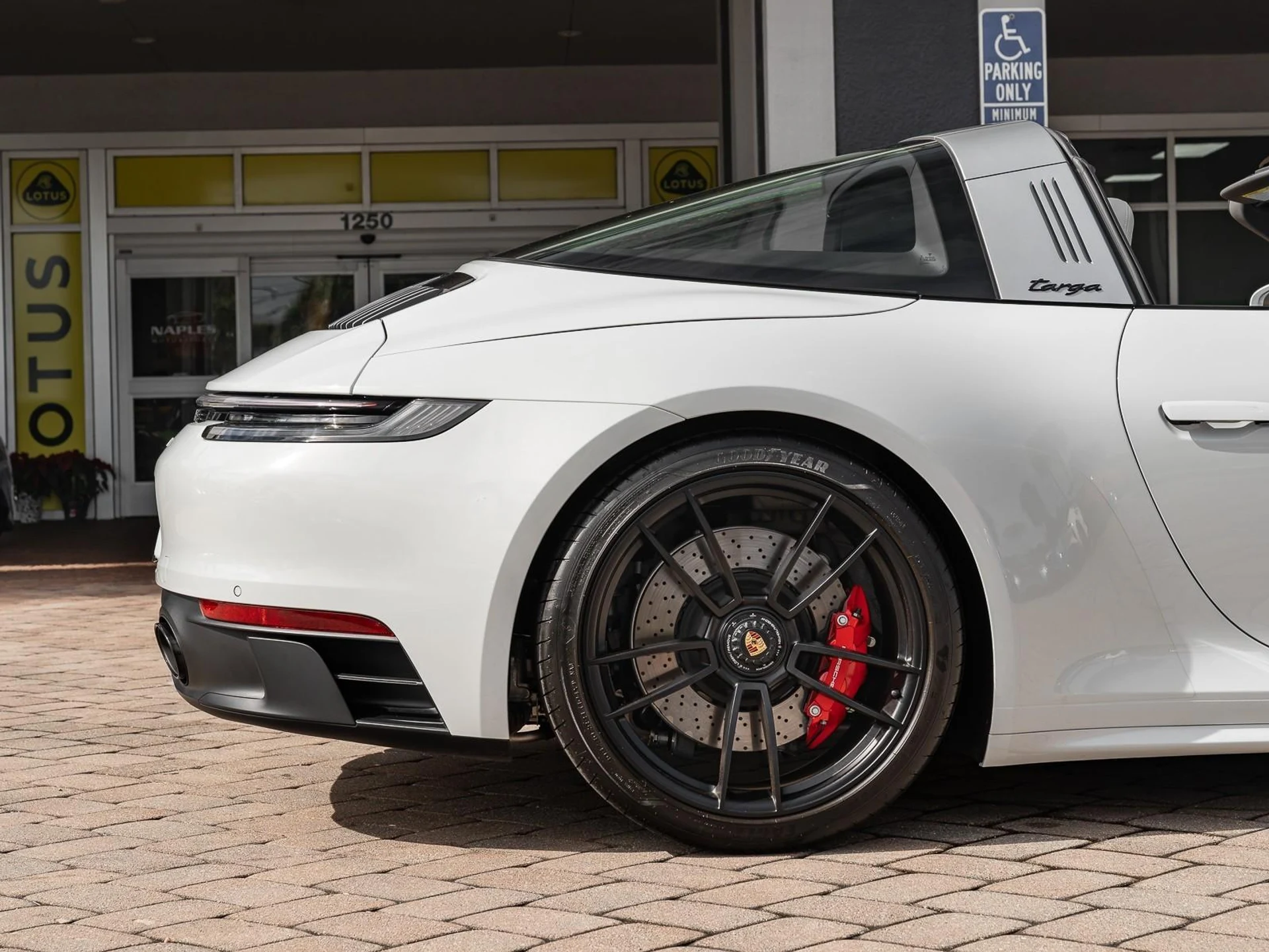 mph030_577609459_Used_2023_Porsche_911_4_GTS_1764191348_09b0055080