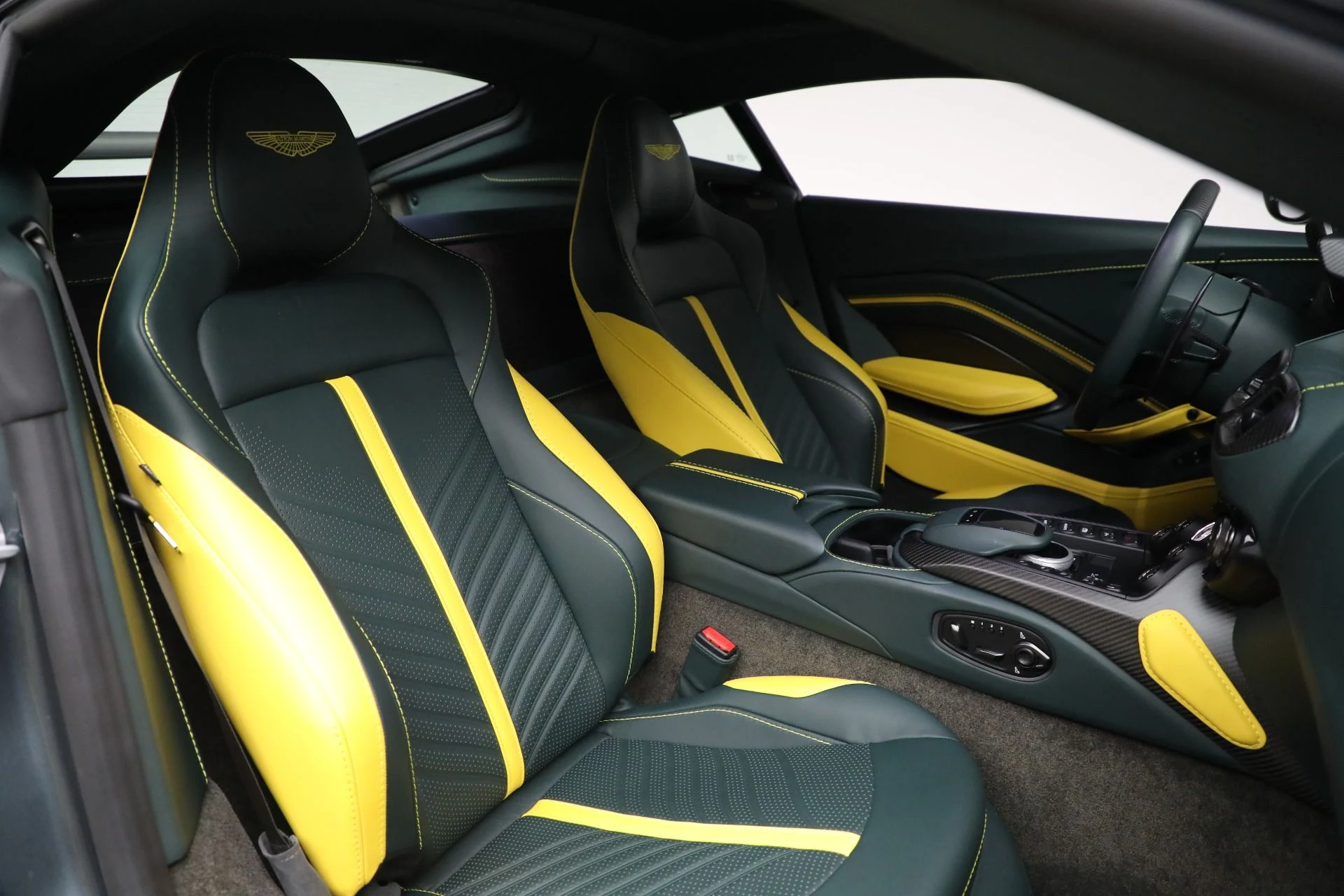 mph030_579634089_Used_2023_Aston_Martin_Vantage_V12_a7815455ce