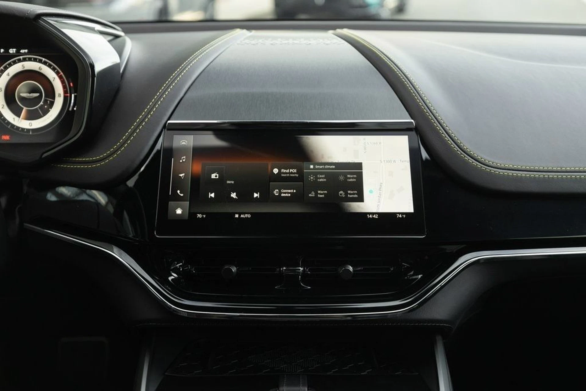 mph030_579638640_55ac94ee424730990f7250e2f67da482x_65d330d250