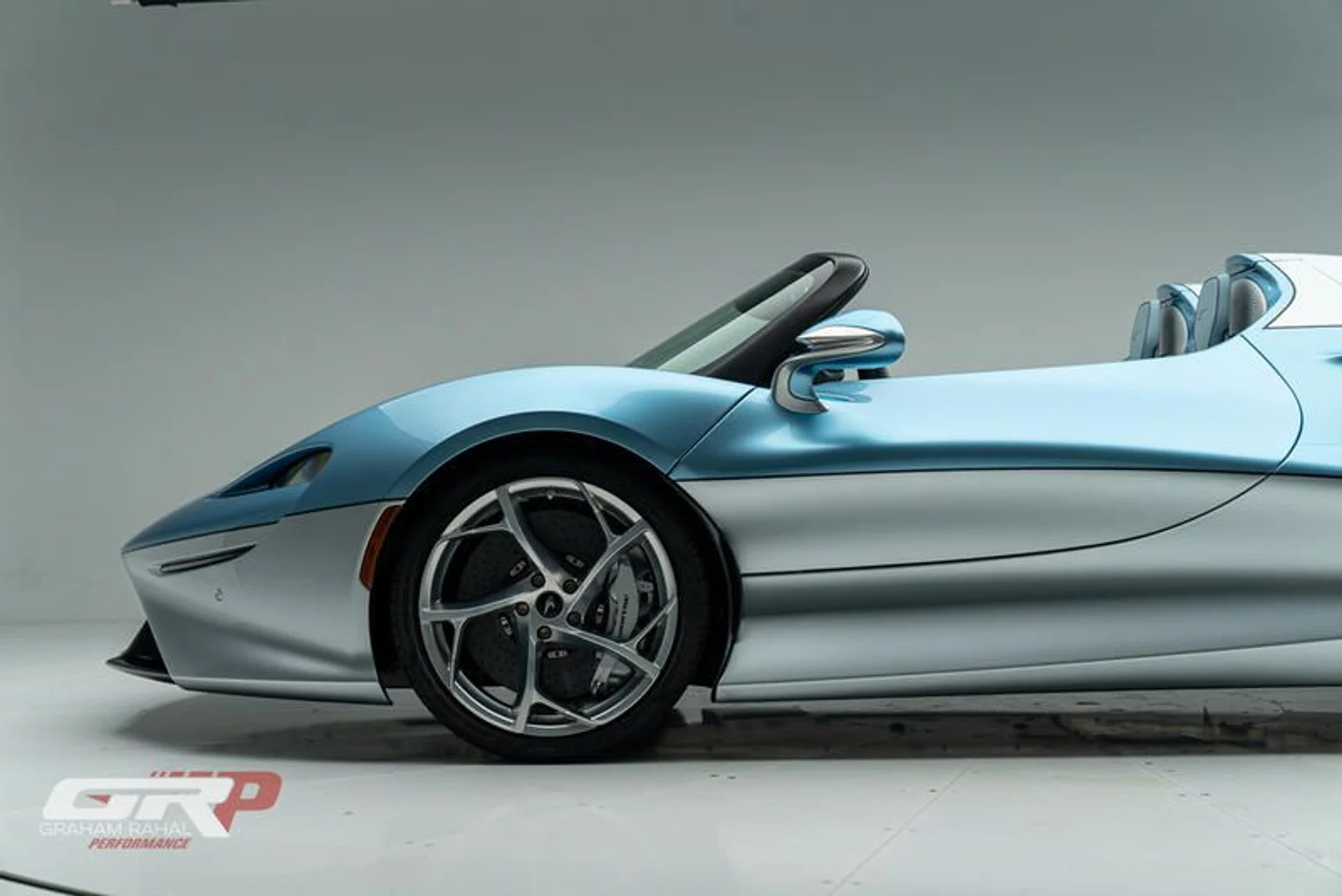 mph030_579828682_63_ABCF_44_159_D_4503_BA_95_64_E3335_B9130_180935e684