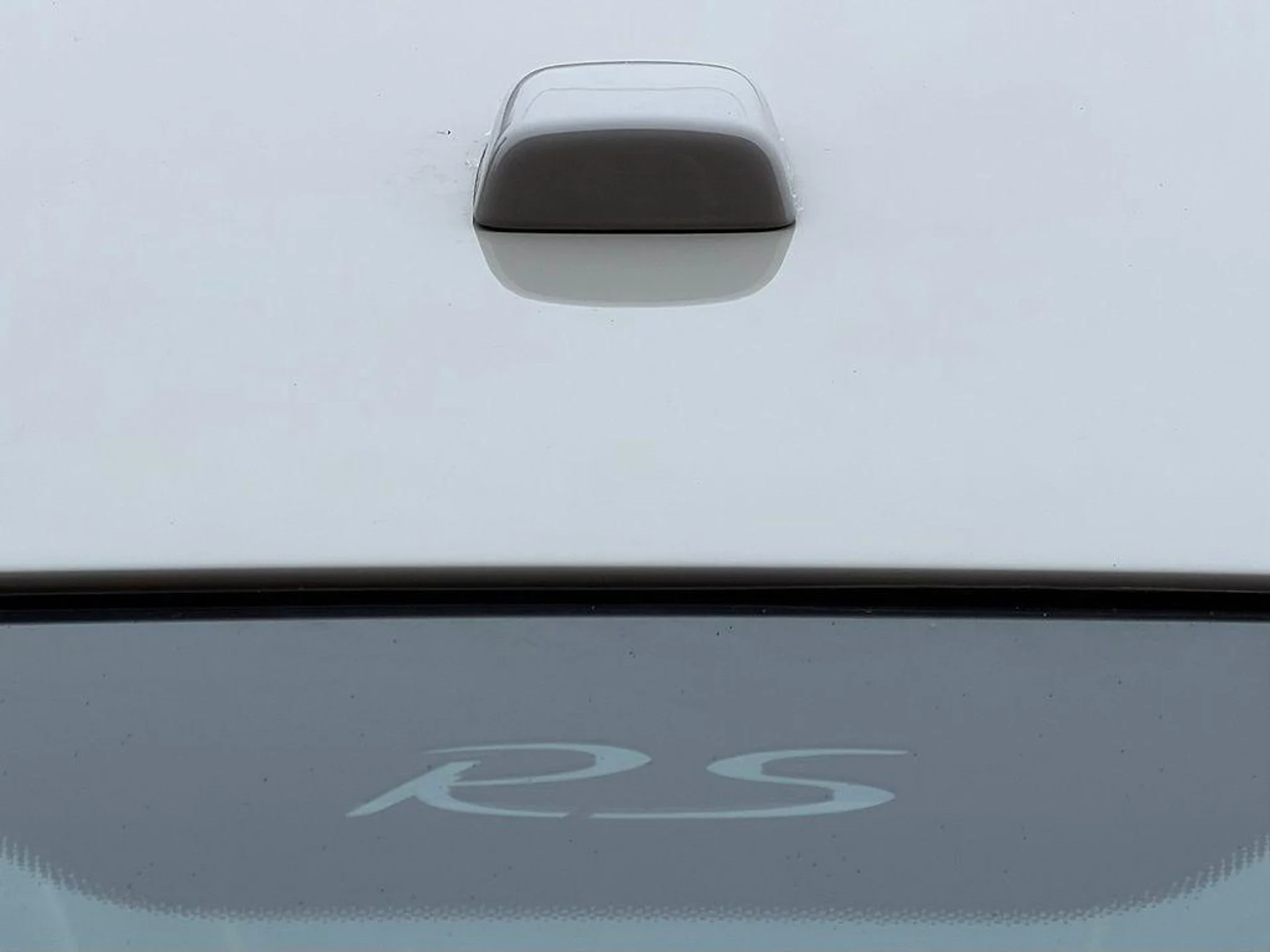 mph030_589752537_Ub09_Ed_ISY_1_Czv_P_Eb1vui98b_L25_Q_87426eb3ee