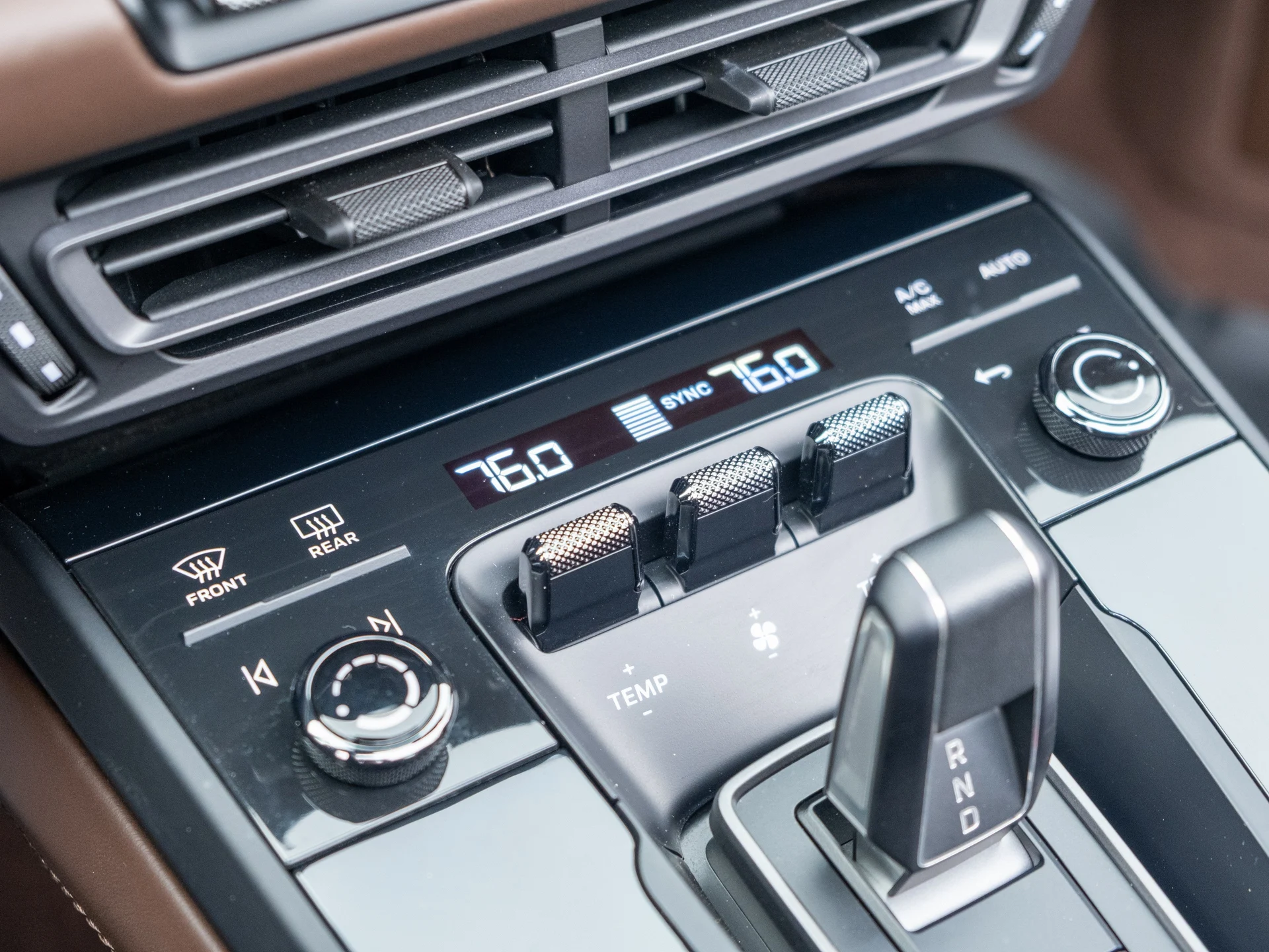 mph030_601865898_31_4e54456f1d