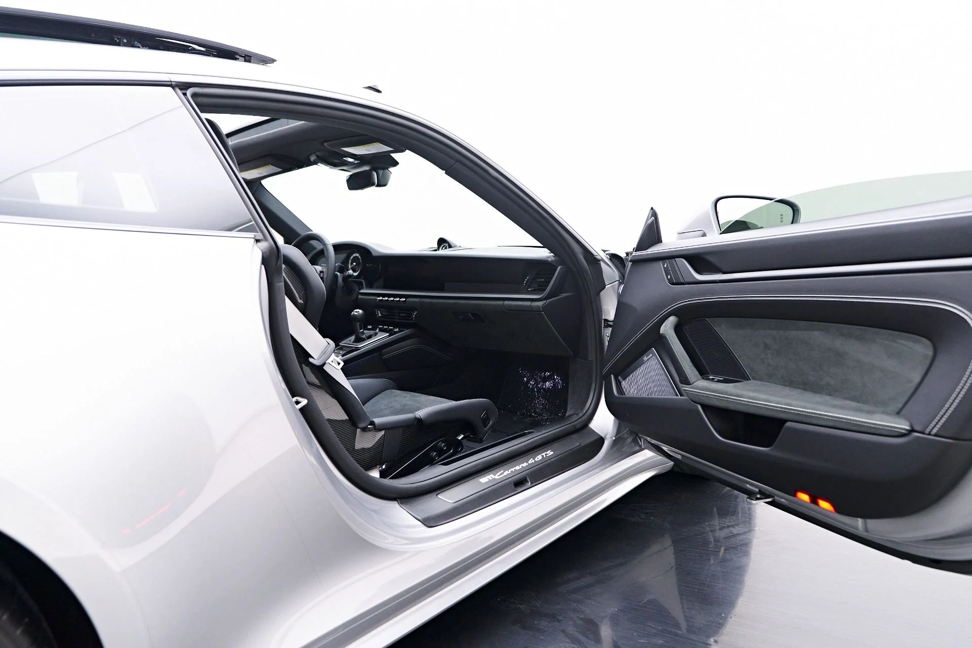 mph030_605620603_Used_2024_Porsche_911_Carrera_4_GTS_1753409003_3e93fbcff2