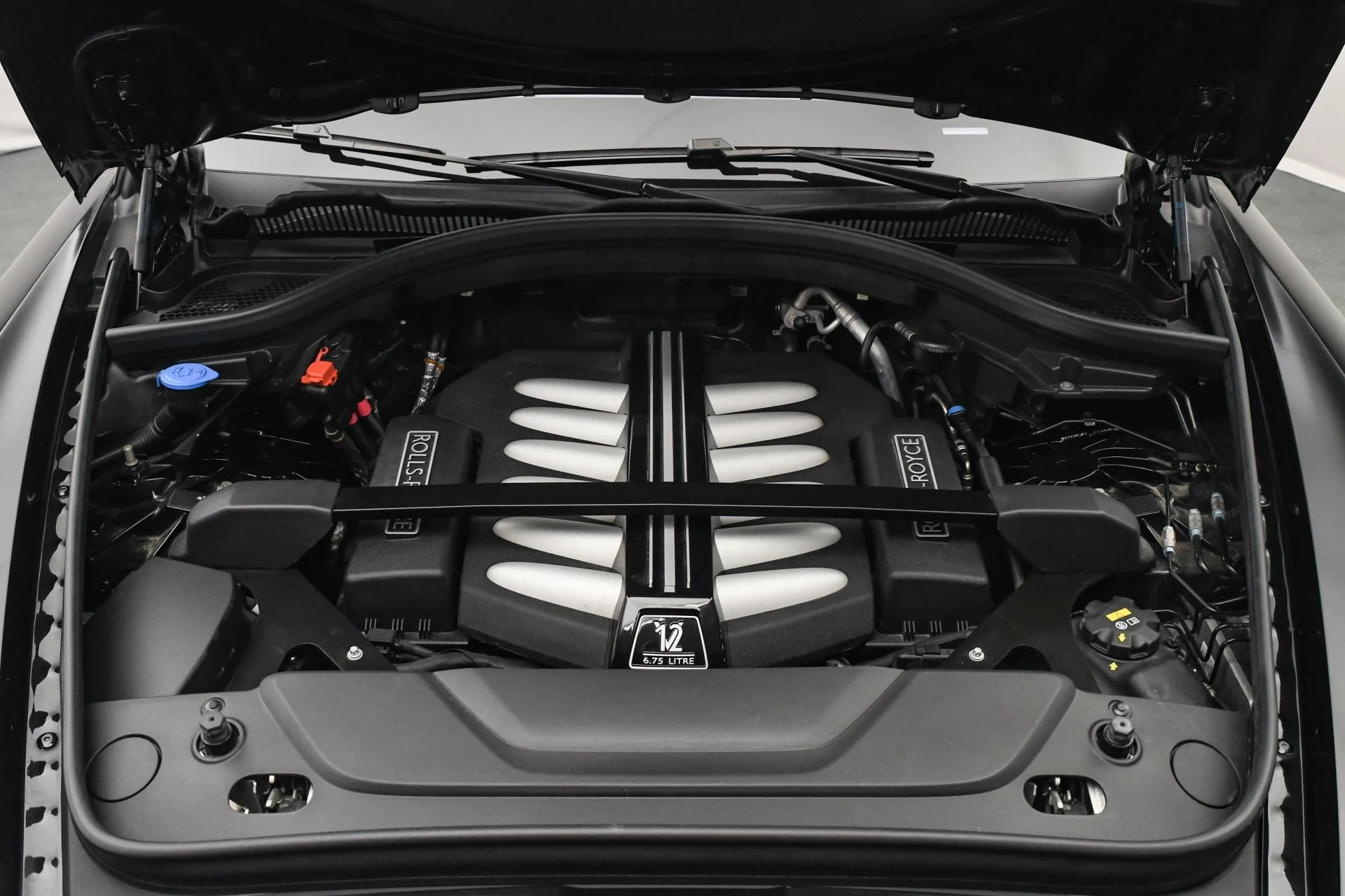mph030_609215758_Used_2020_Rolls_Royce_Cullinan_1753776553_8bd3b2e170