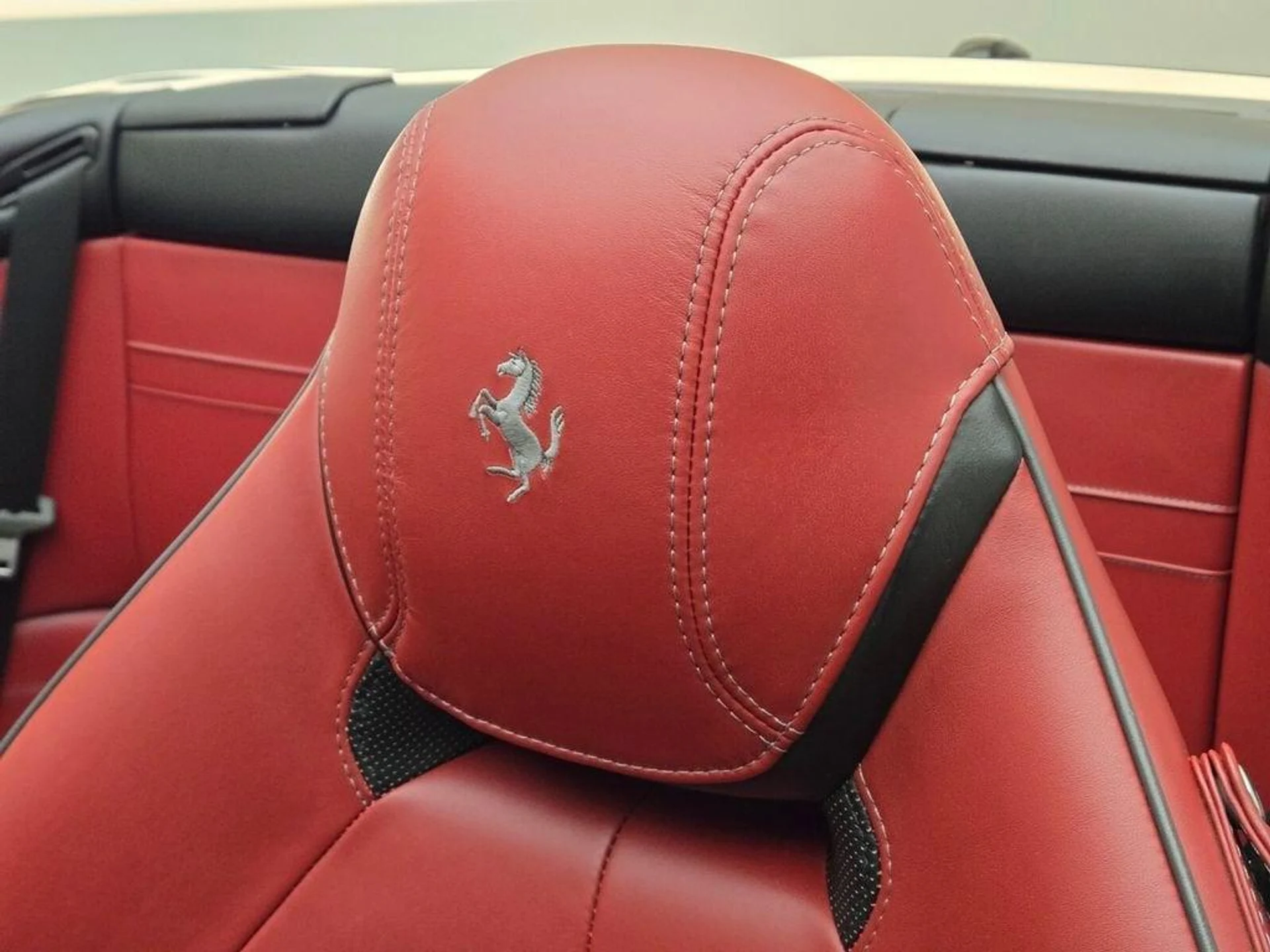 mph030_611153364_Used_2015_Ferrari_California_T_1776503266_bbb9efdc5f