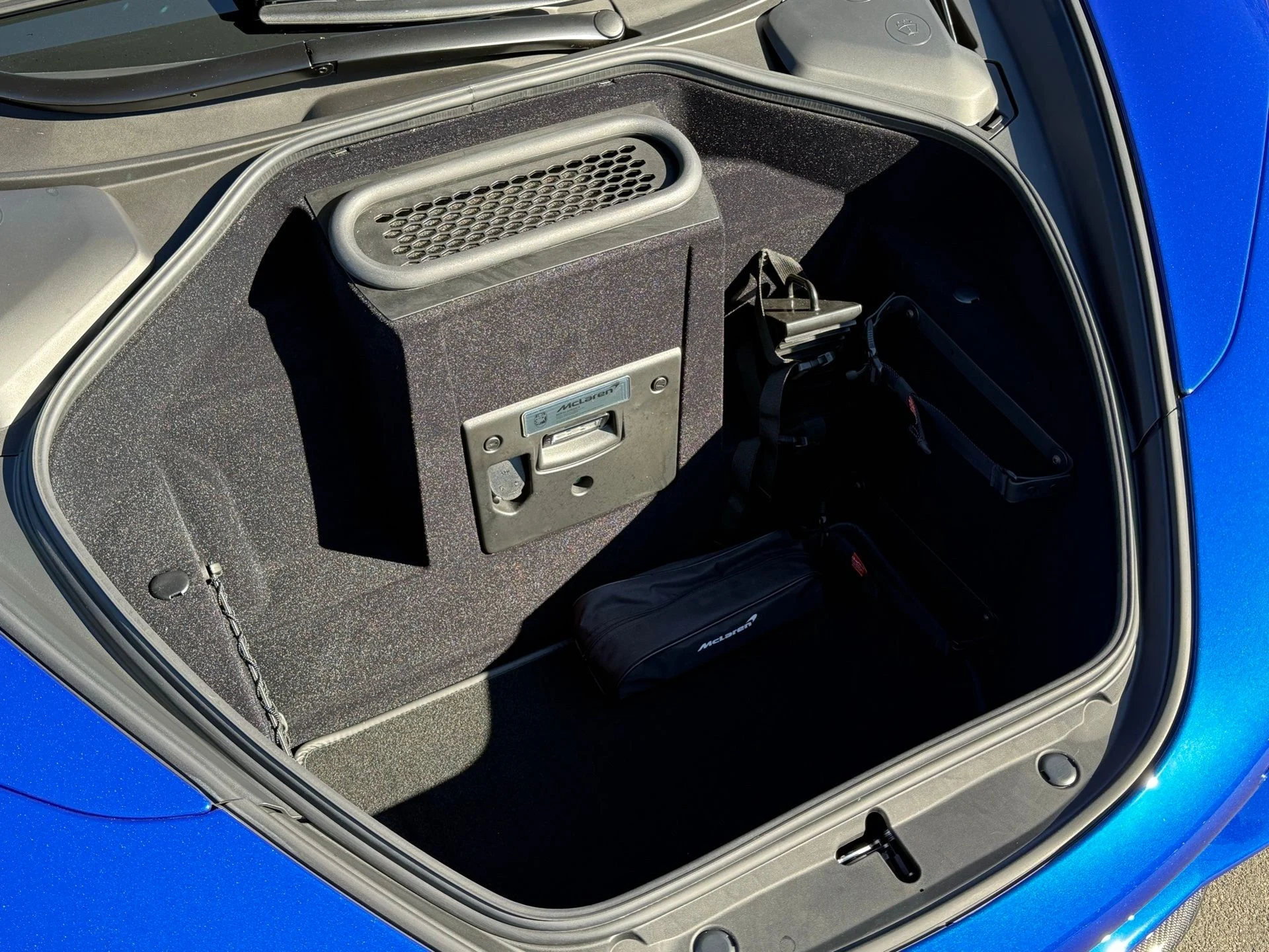 mph030_612793296_fdcffab5f9a0dd04767dcc9bbf48ff1a_639f8f332e