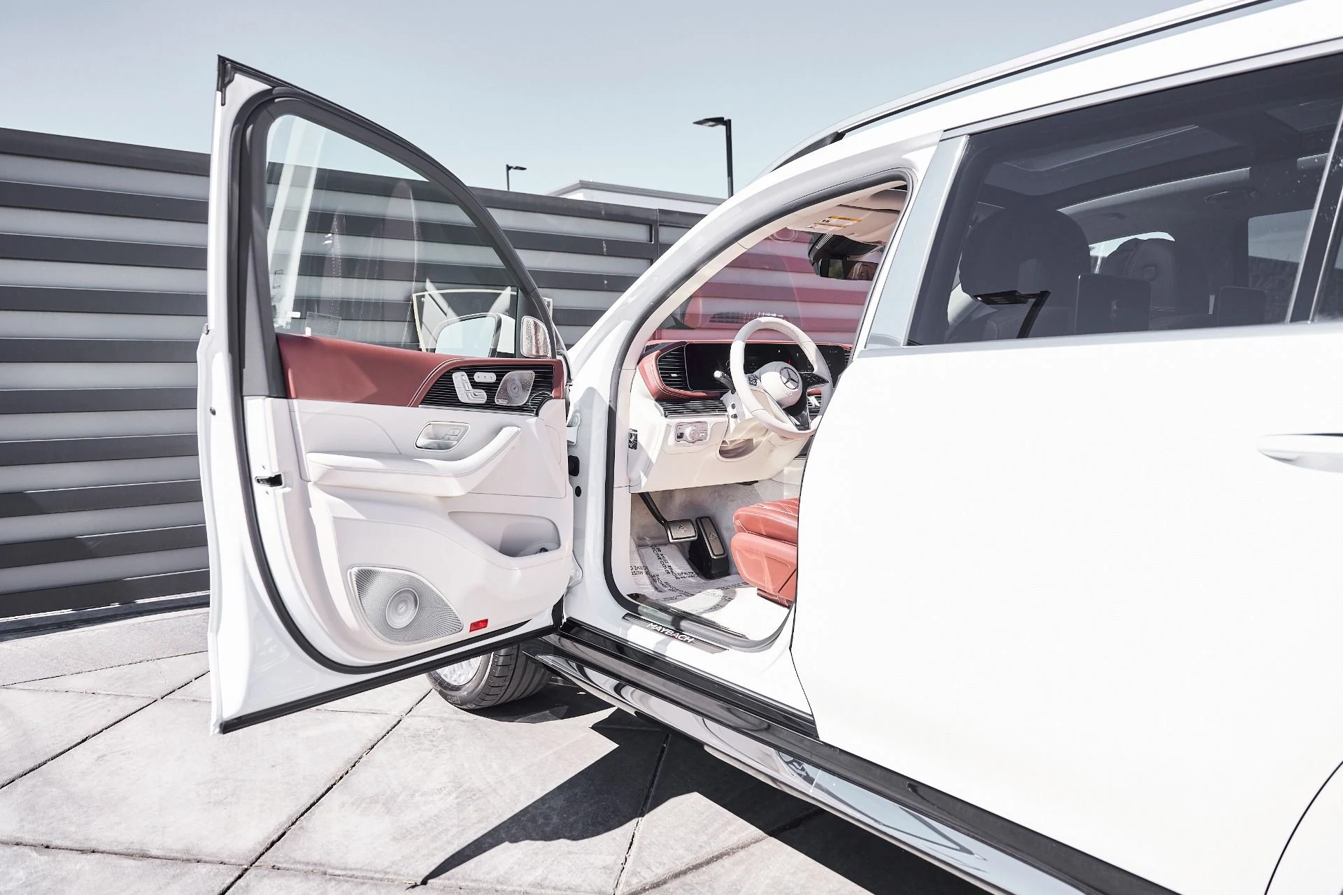 mph030_613921118_Used_2026_Mercedes_Benz_GLS_Maybach_GLS_600_1777074088_8abc97eb66