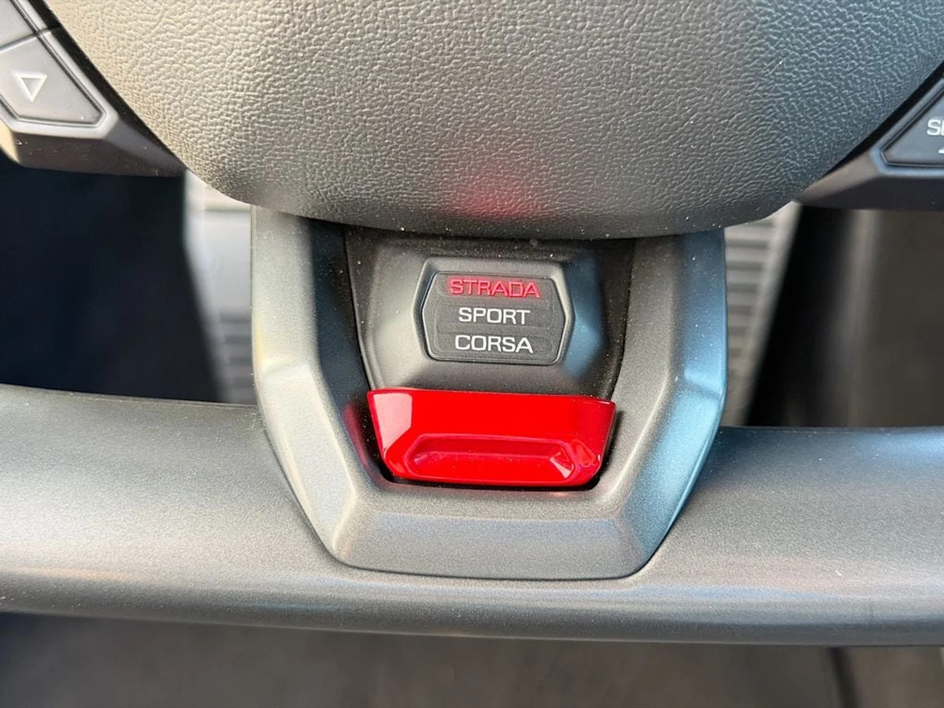 mph030_615916447_13756e02ca3cbb2cd06bebea0b76851dx_40362f36ff