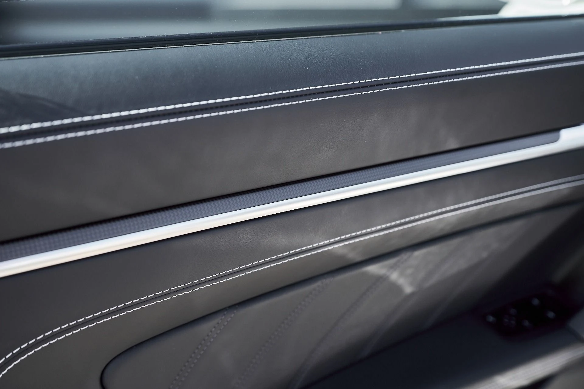 mph030_618036920_Used_2021_Porsche_911_Turbo_S_1765592957_e4d95b96d6