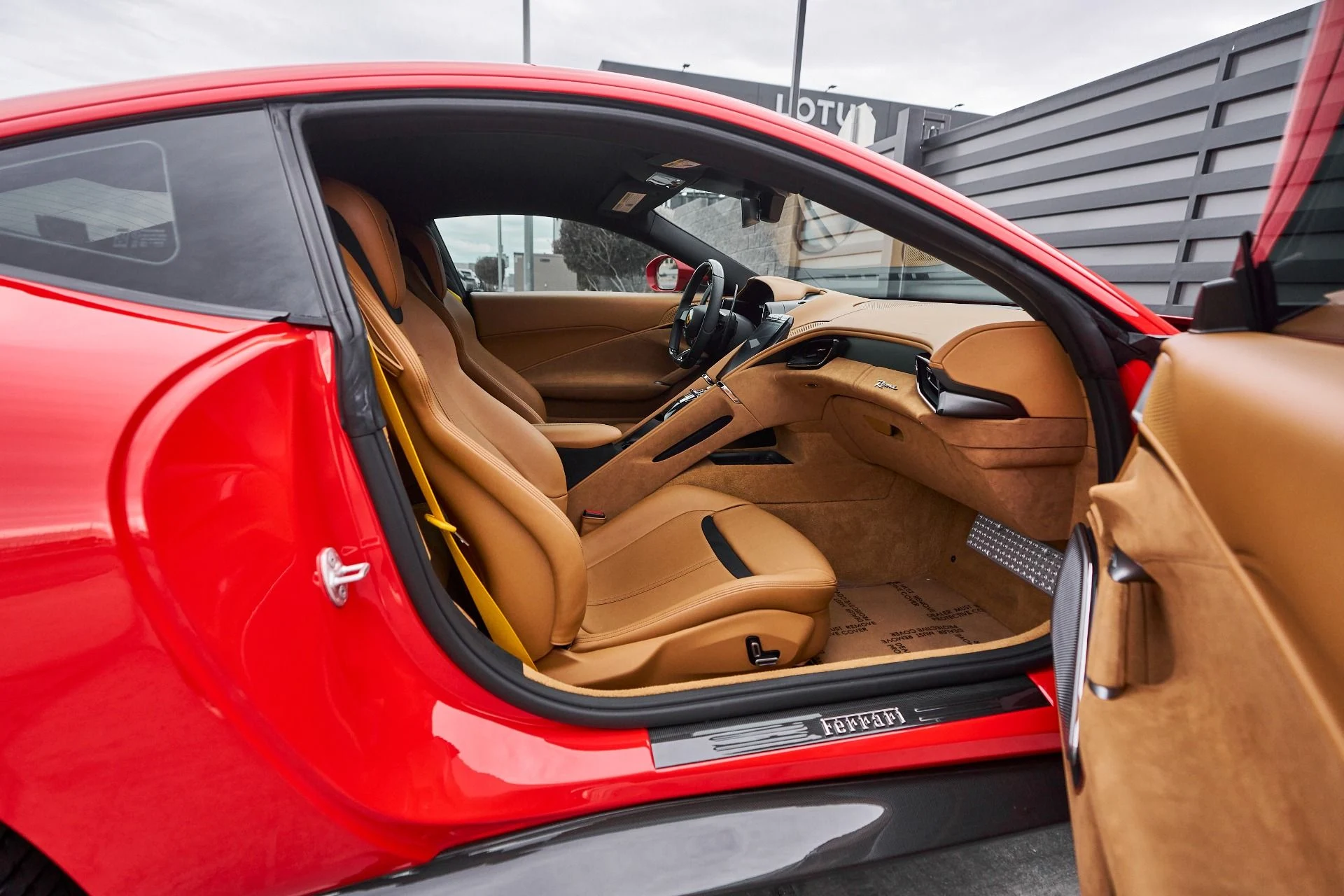 mph030_621819473_Used_2023_Ferrari_Roma_Base_1761599037_88ae9a89d9