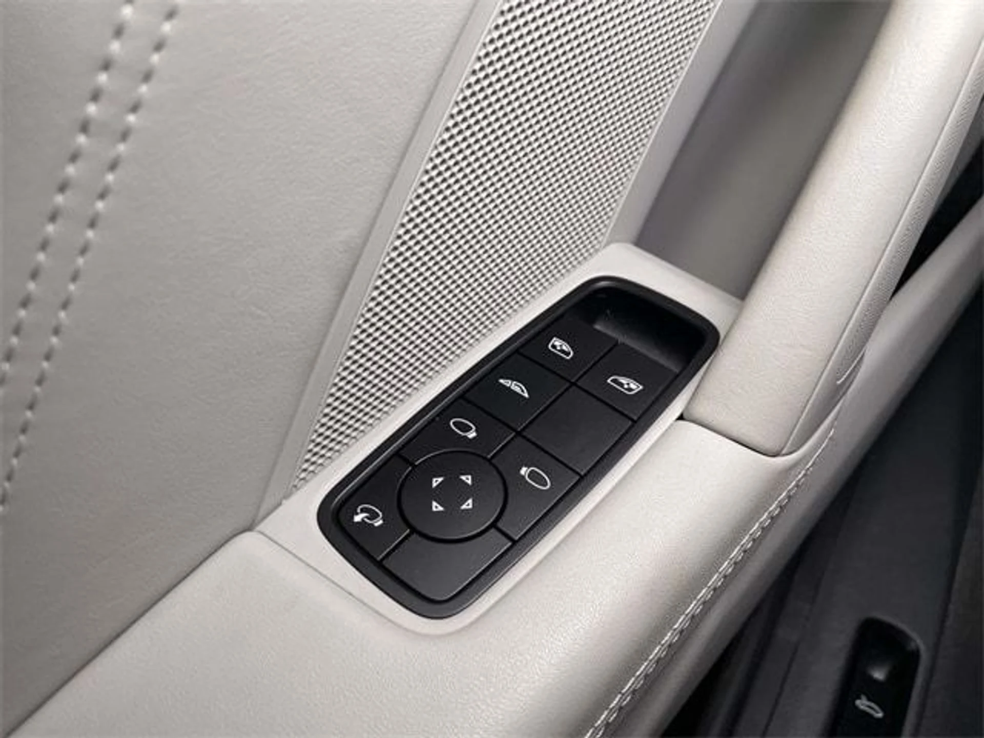 mph030_641414923_6a59ff0b37f72b529cf4de54ca38a802x_36f8761ac7