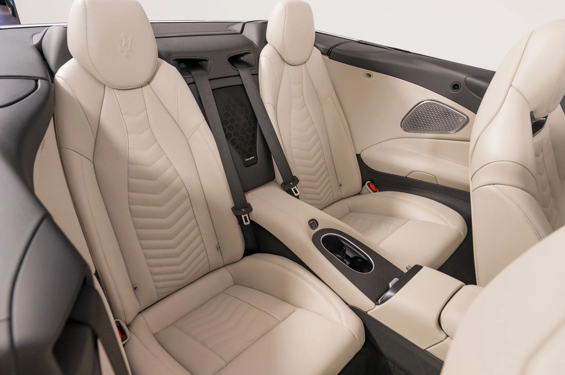 mph030_641666626_b3f5001b5f7a454da665d141eabc6bdf_f17e8469e8