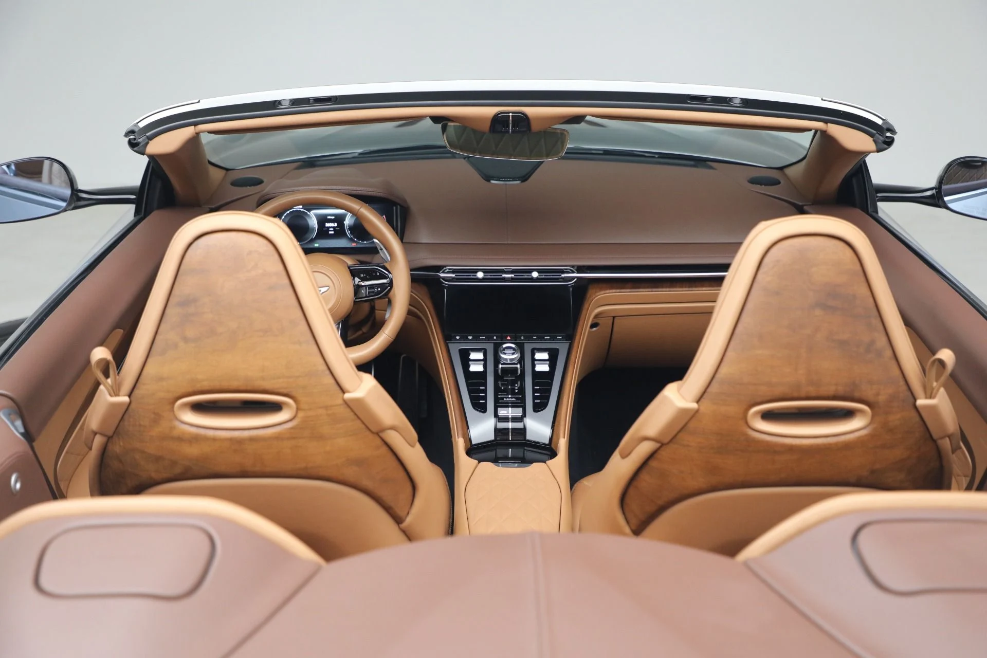 mph030_647015642_Used_2024_Aston_Martin_DB_12_Volante_1792860706_e577cdf904