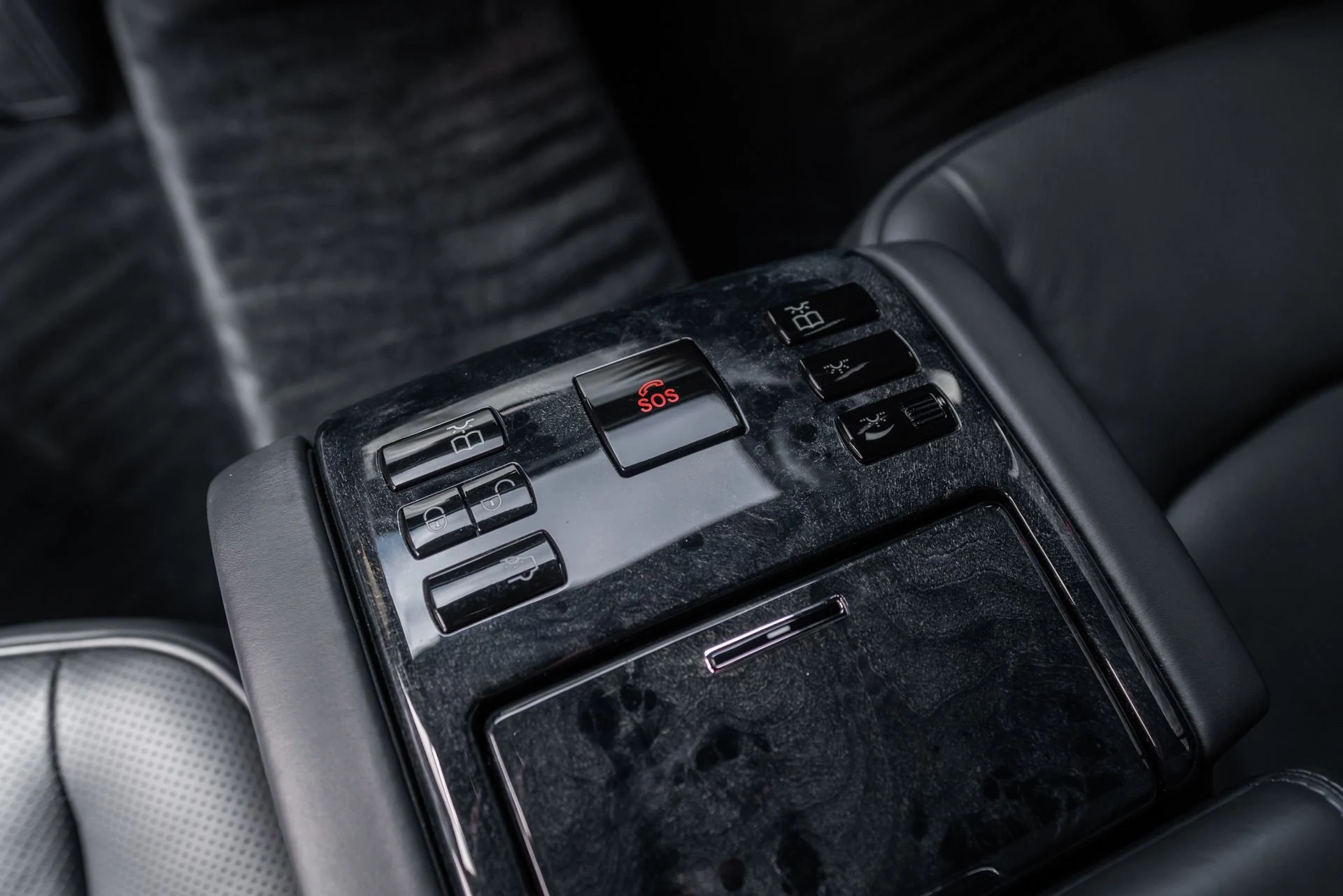 mph030_652192285_11544_p31_l_86eb986240