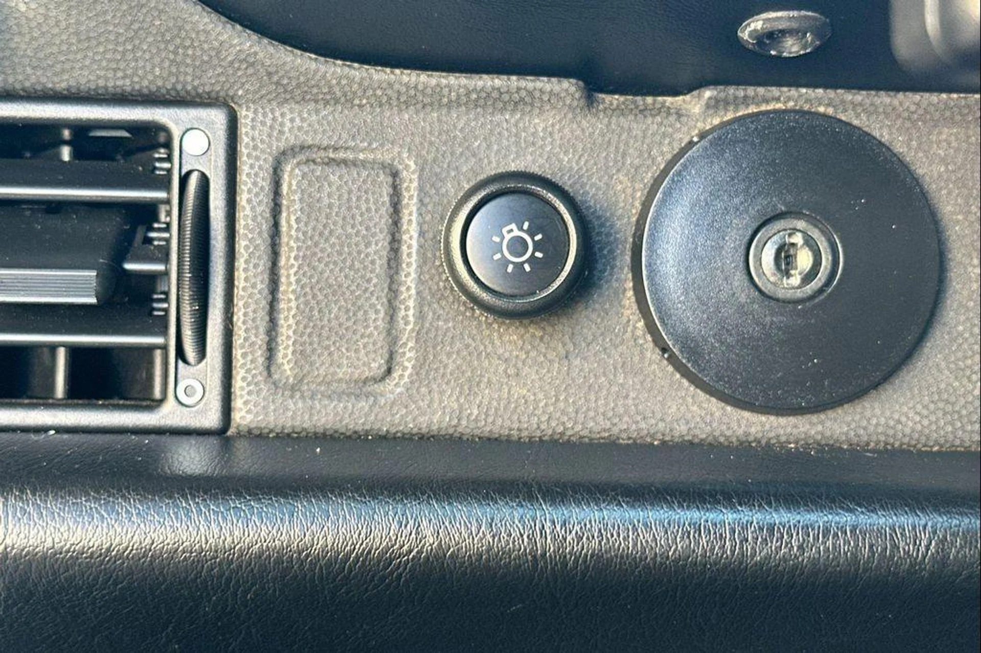 mph030_654593690_aosvx_w_G12ak_T5_WSS_3_J_Dyb_Twh_BM_0bd07d1b94