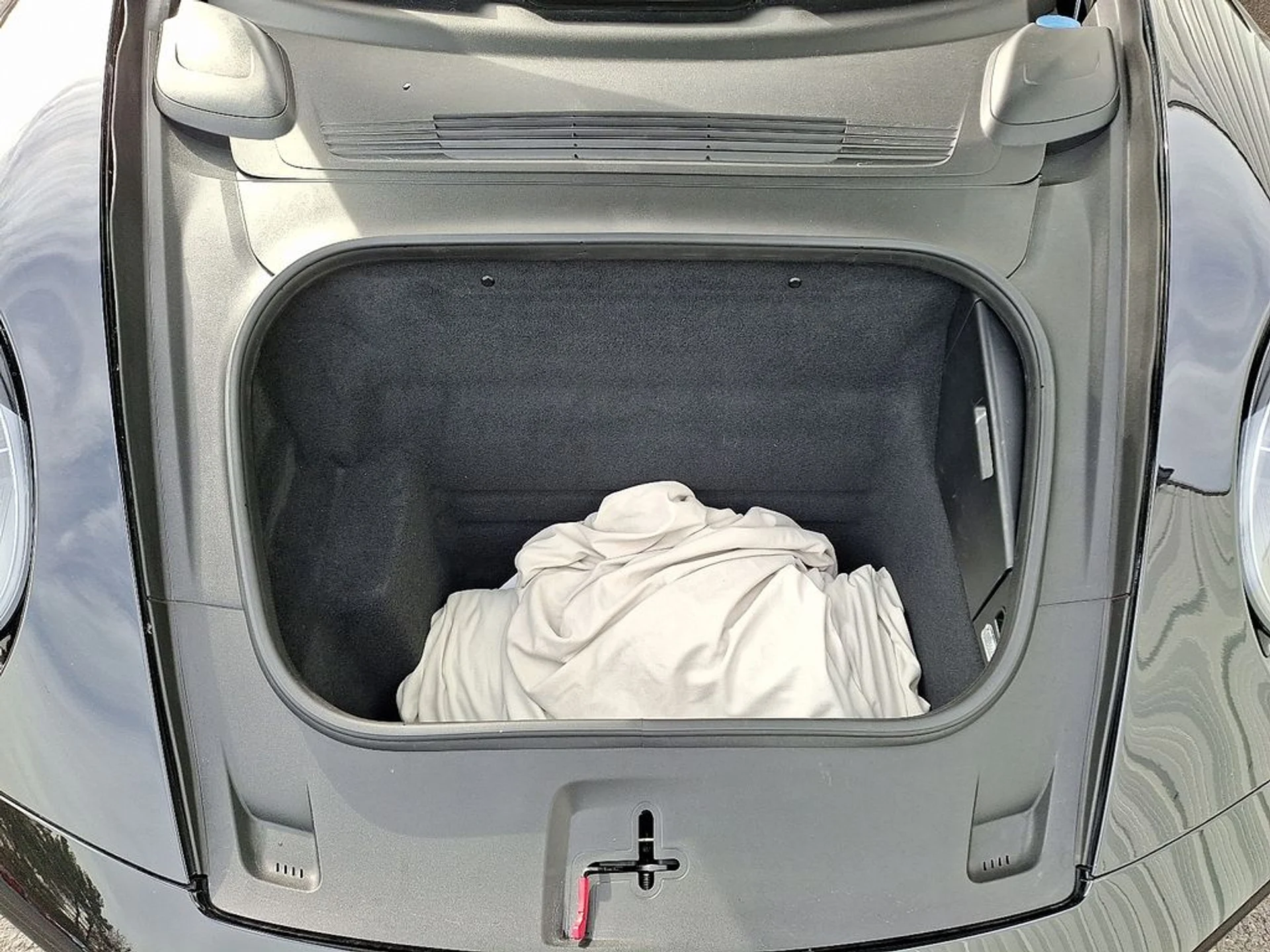 mph030_654717617_c96ba37d751e5aedbfb8c9dc3a825271x_0e9f8a1086