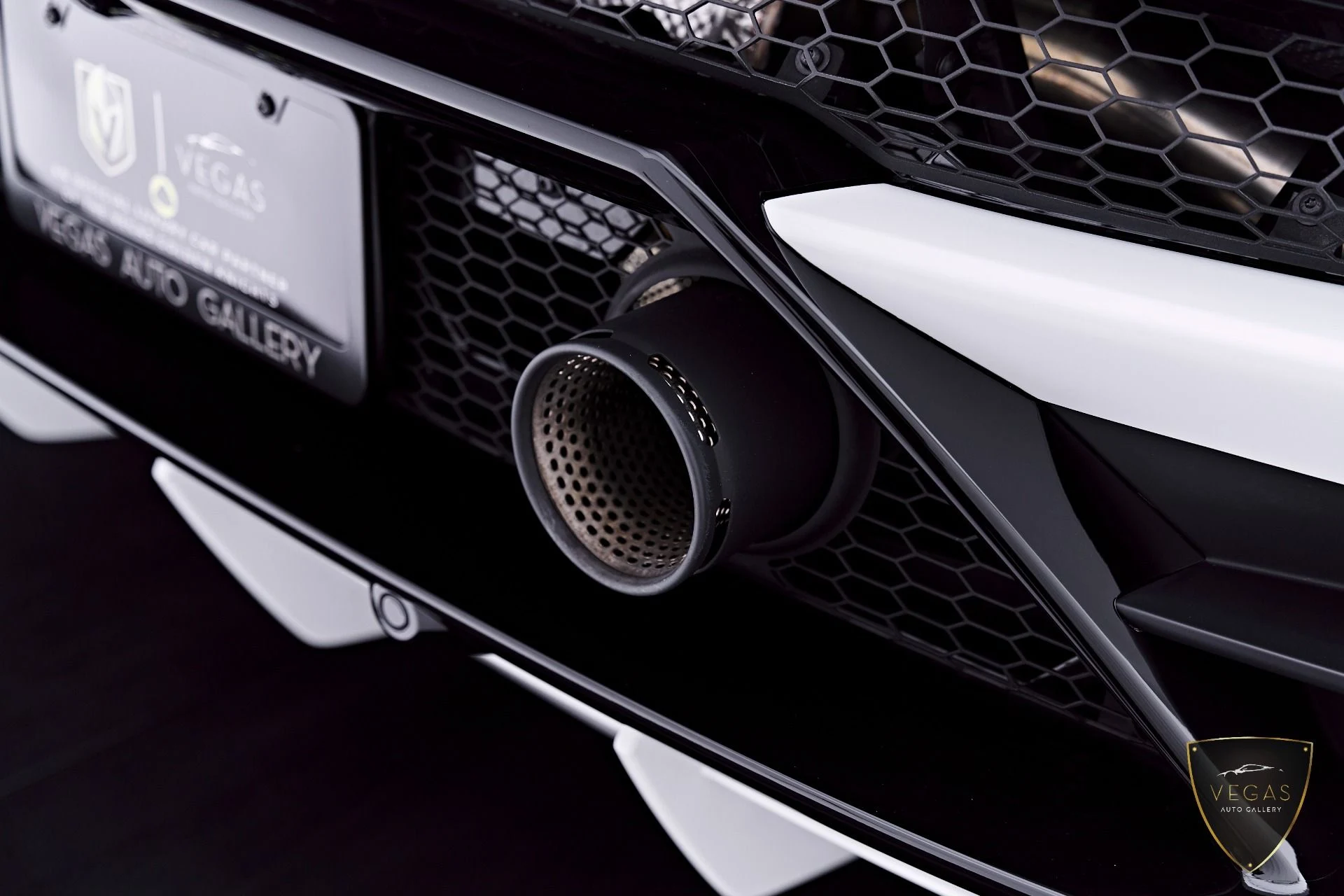 mph030_655559101_Used_2022_Lamborghini_Huracan_EVO_Base_1782344283_e5506592a9