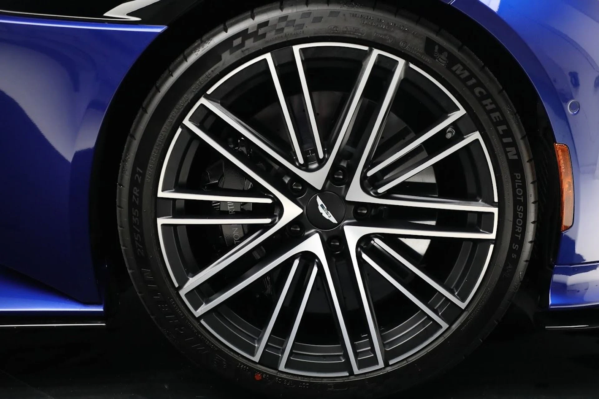 mph030_660513696_Used_2024_Aston_Martin_DB_12_Volante_4f75a663a5