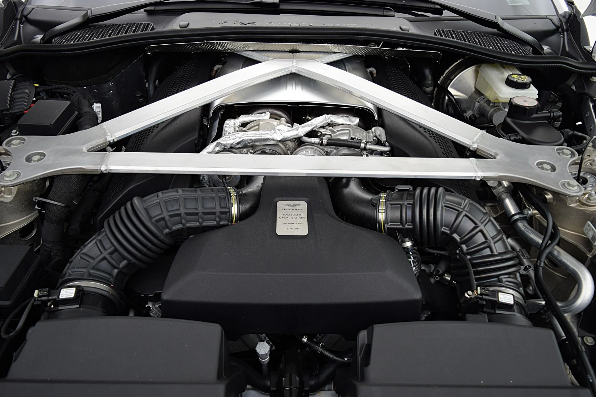 mph030_660539981_Used_2023_Aston_Martin_Vantage_Roadster_8da6479dbf
