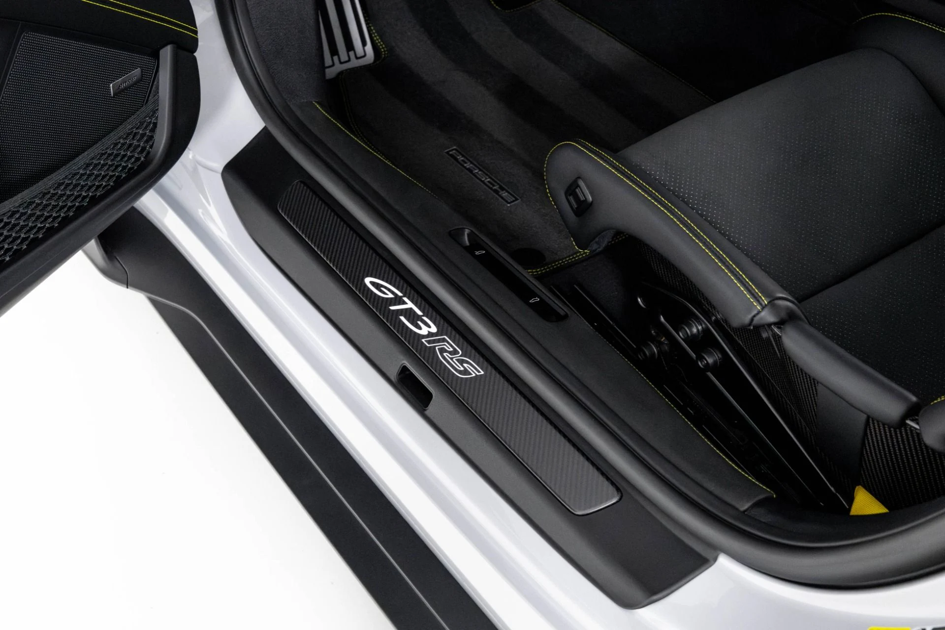 mph030_660972635_Used_2025_Porsche_911_GT_3_RS_1763053565_05107e4dc9