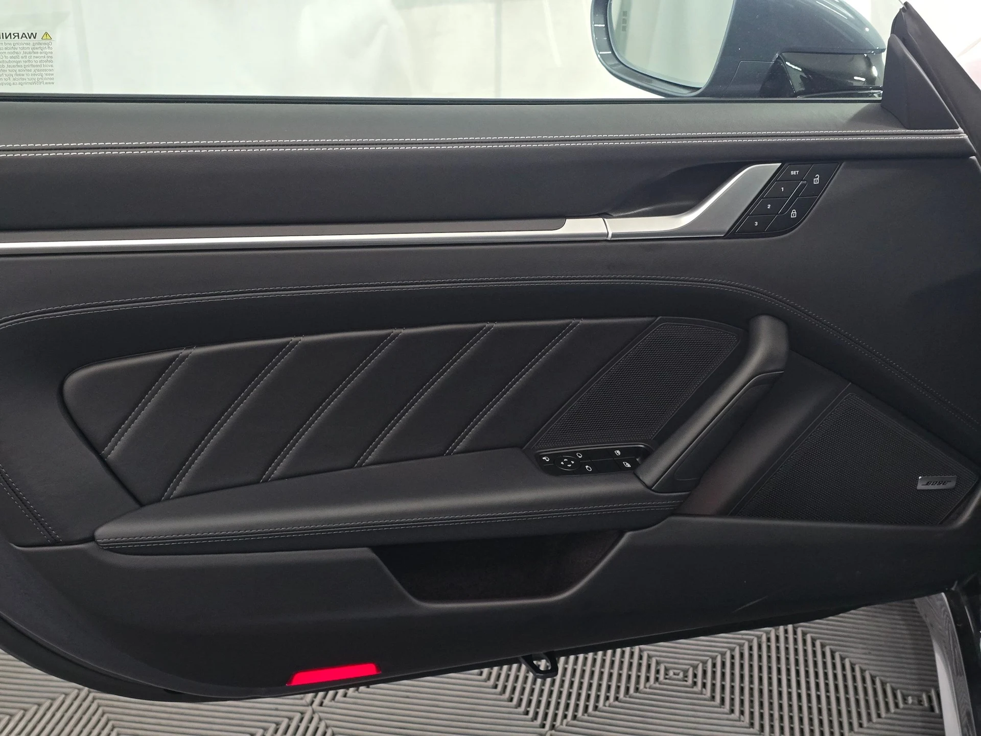 mph030_664774396_81a465fd2fba62c8424a70579c8bb245x_12d4a20e34