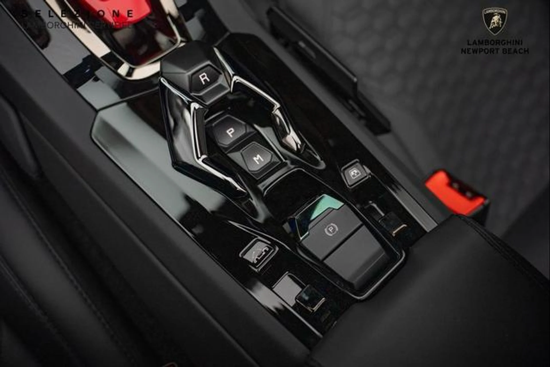 mph030_667026708_RDH_Oqx_R_Hx_TACOB_Am_O0_Ym_Xv_YF_Cis_3c8cf99b06