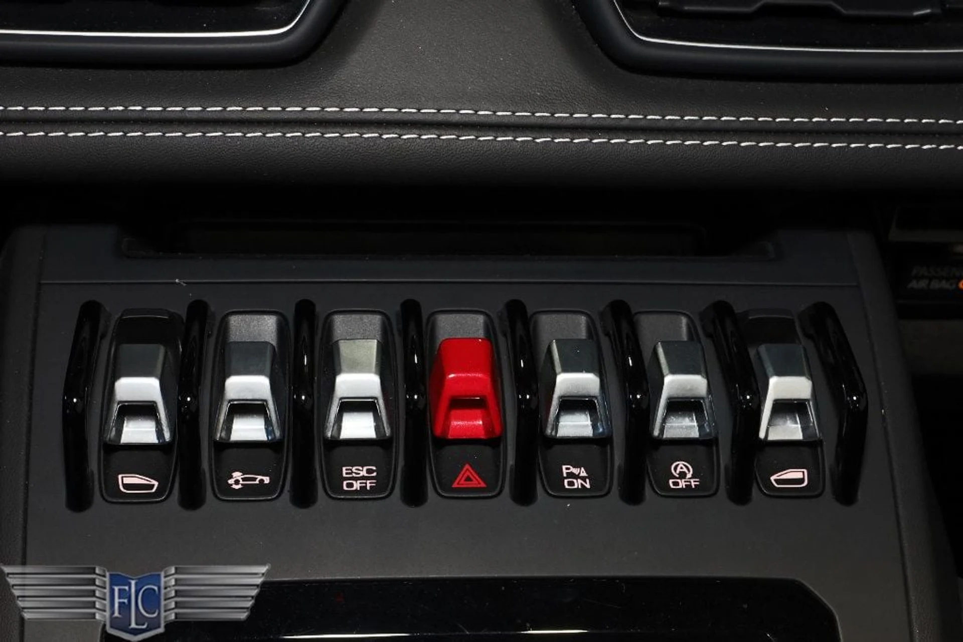 mph030_686057415_used_2022_lamborghini_huracan_evo_spyderrwd_9689_22989823_31_1024_c76725c78c