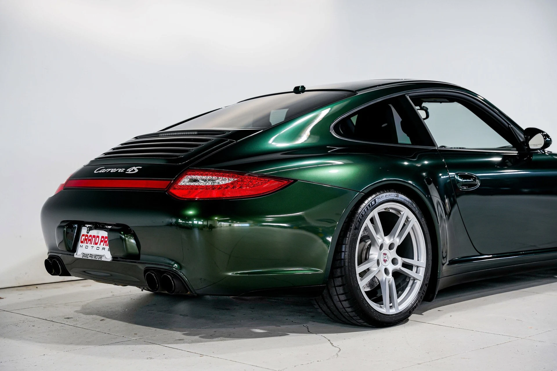 mph030_689541856_01ef7e2ffa204d929d34857b310f9b34x_b99ca09edf