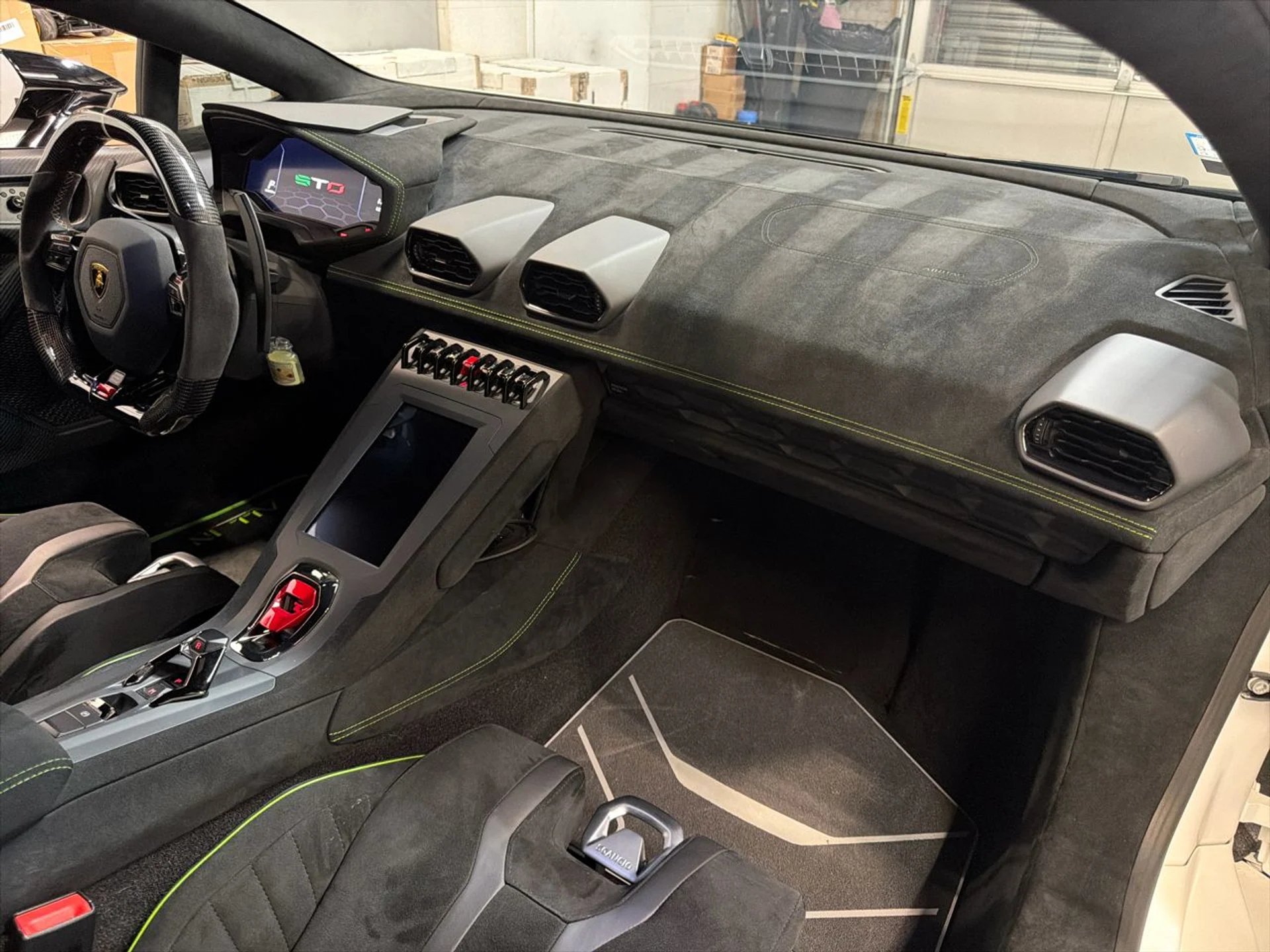 mph030_700650187_639026948000159031_1d00775d07