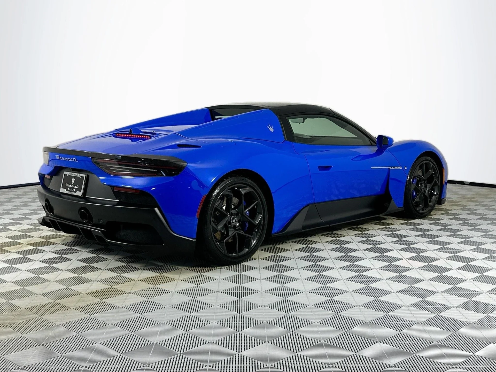 mph030_704071521_31_105f0189f6