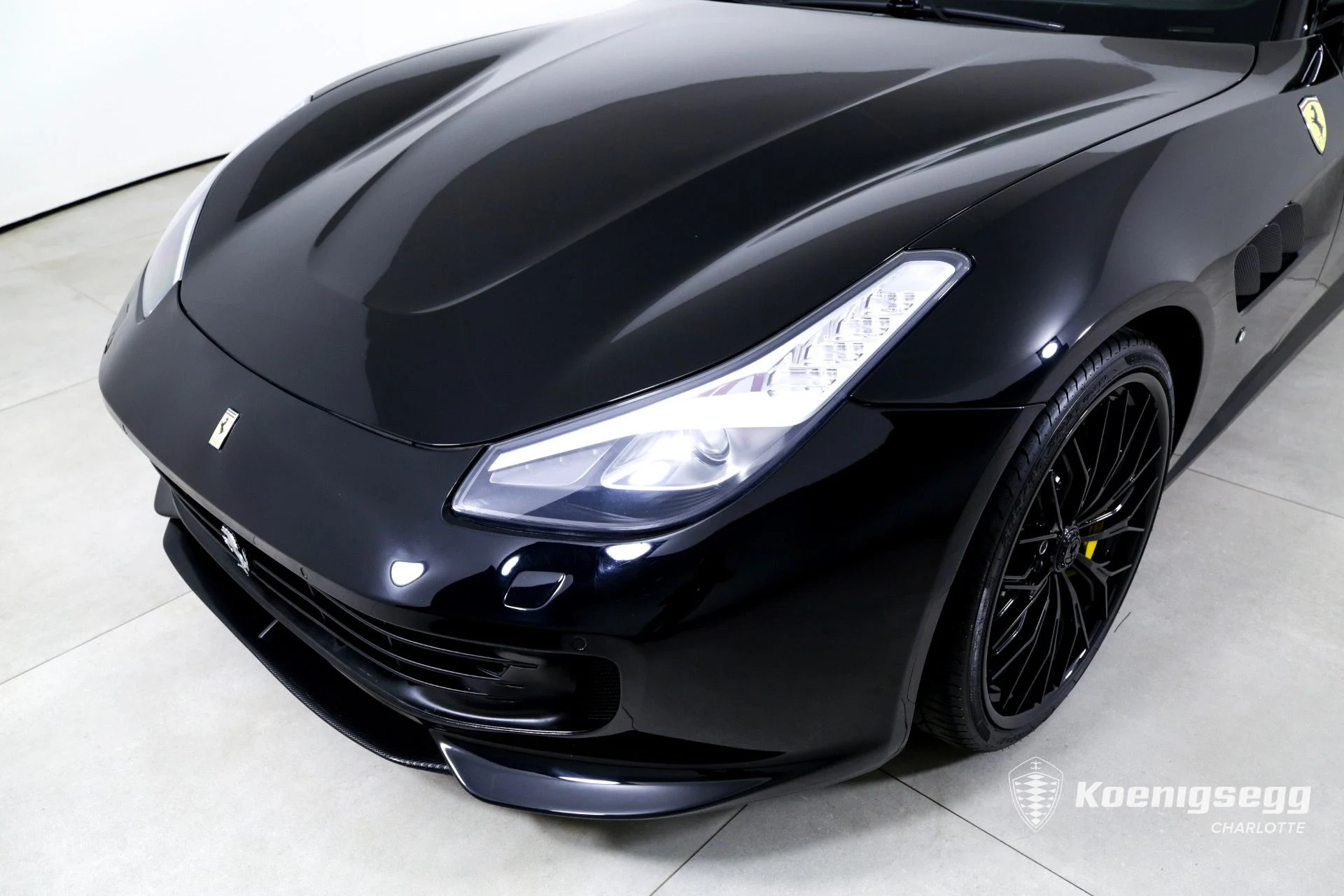 mph030_70873148_Used_2018_Ferrari_GTC_4_Lusso_T_1761056109_060226d4fd