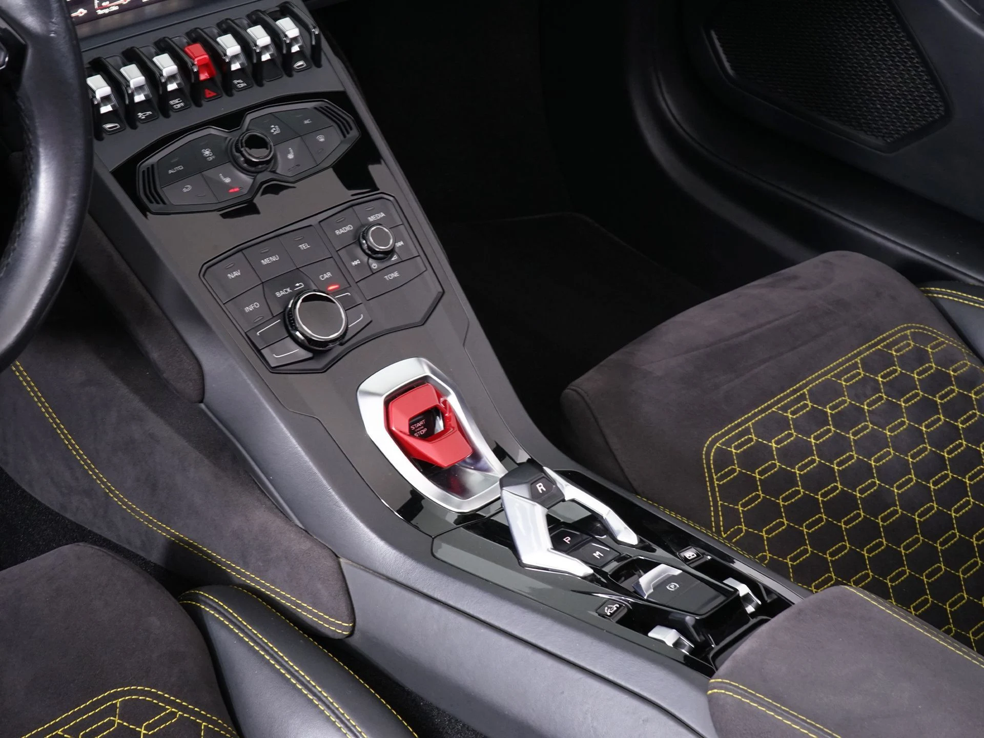 mph030_711422972_9d2abff3b65889a41e06b79db1fedfd5x_f6e8afe185