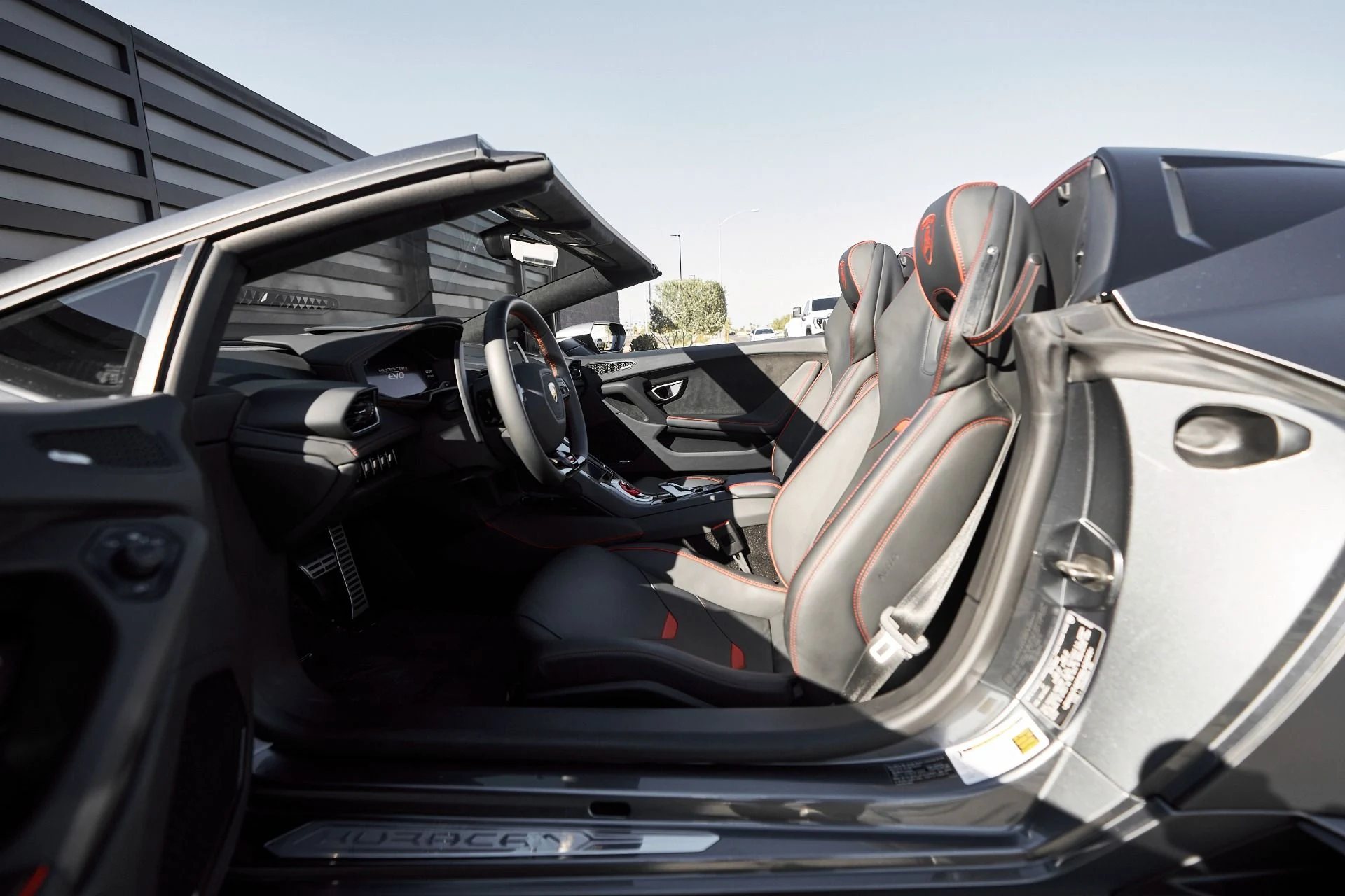 mph030_72732377_Used_2022_Lamborghini_Huracan_EVO_Base_1761357600_8c92c294dd