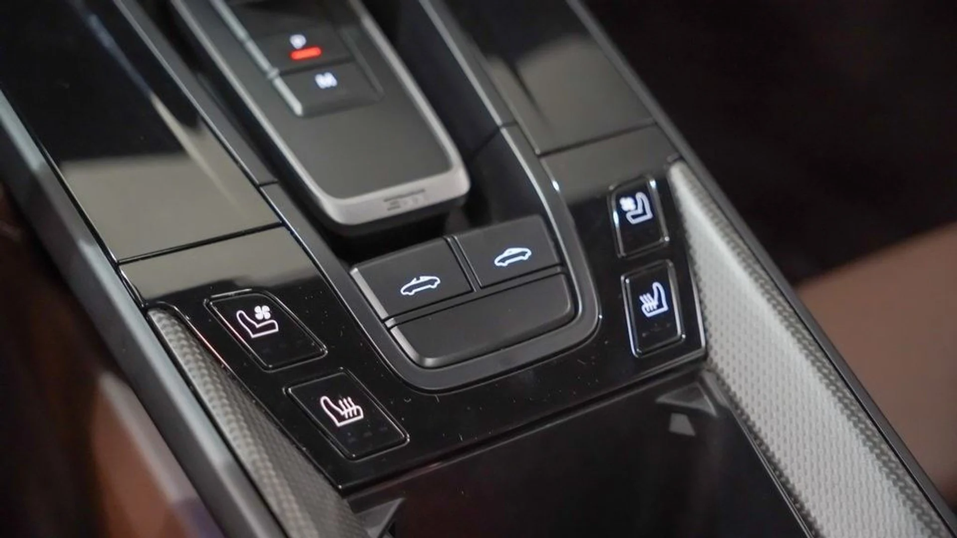 mph030_736161780_9e52f7484fc1516b76b34b719e296119x_86c0c5feff