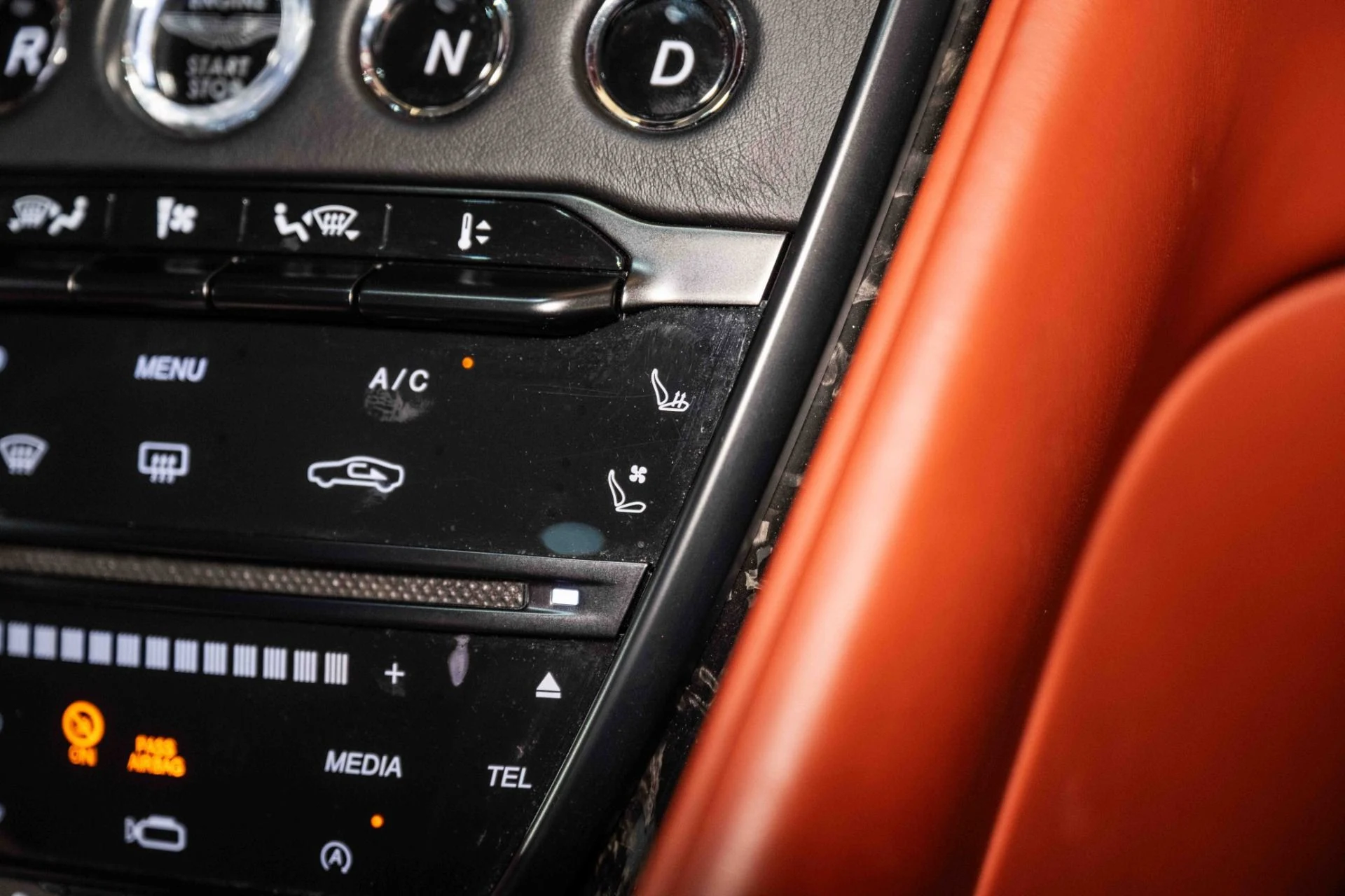 mph030_737284186_Used_2019_Aston_Martin_DBS_Superleggera_1726670802_87f2ec4f06