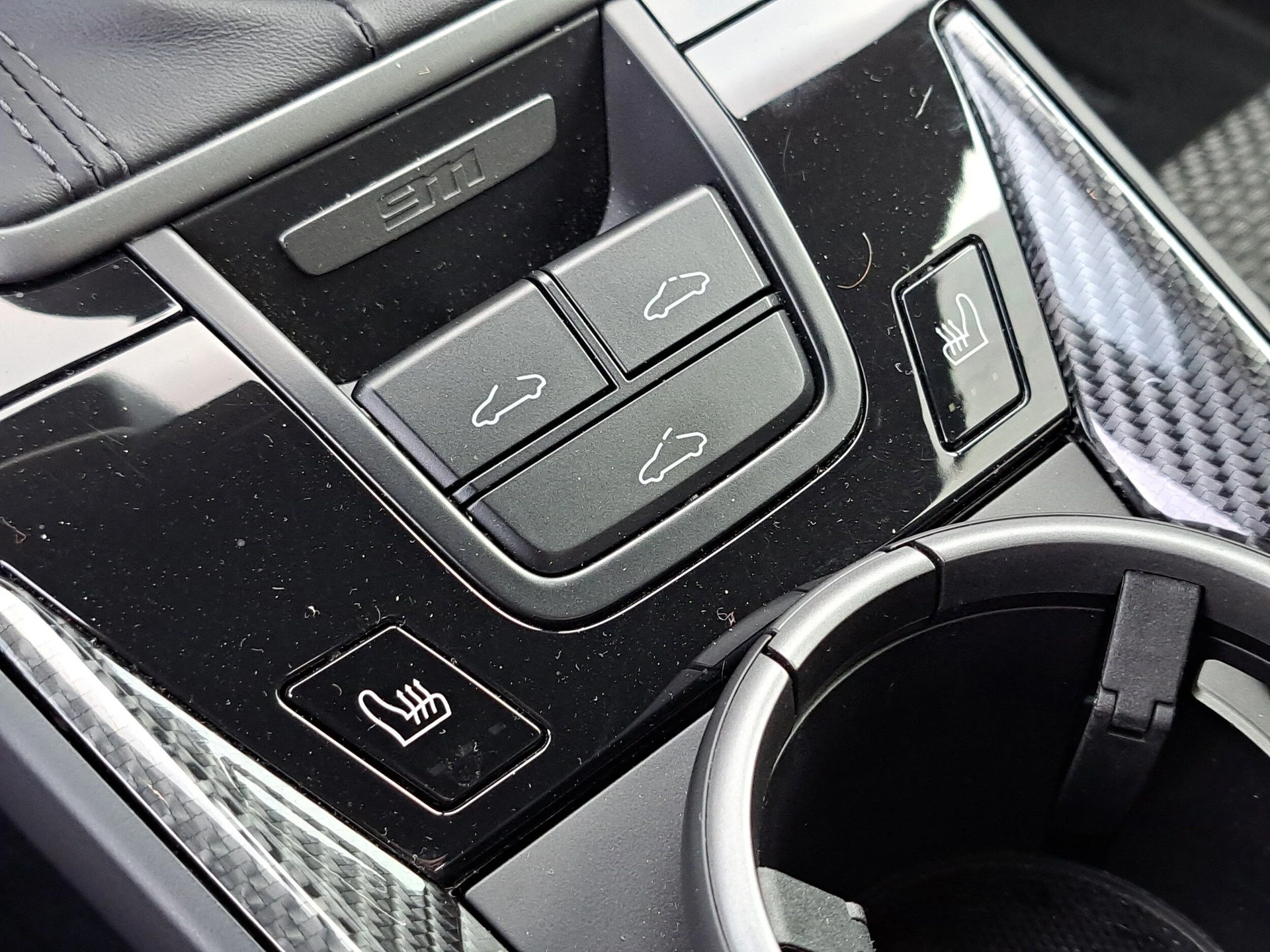 mph030_738940_fb1013a2d05d40b01648851c22259f24x_f7f6e88c18