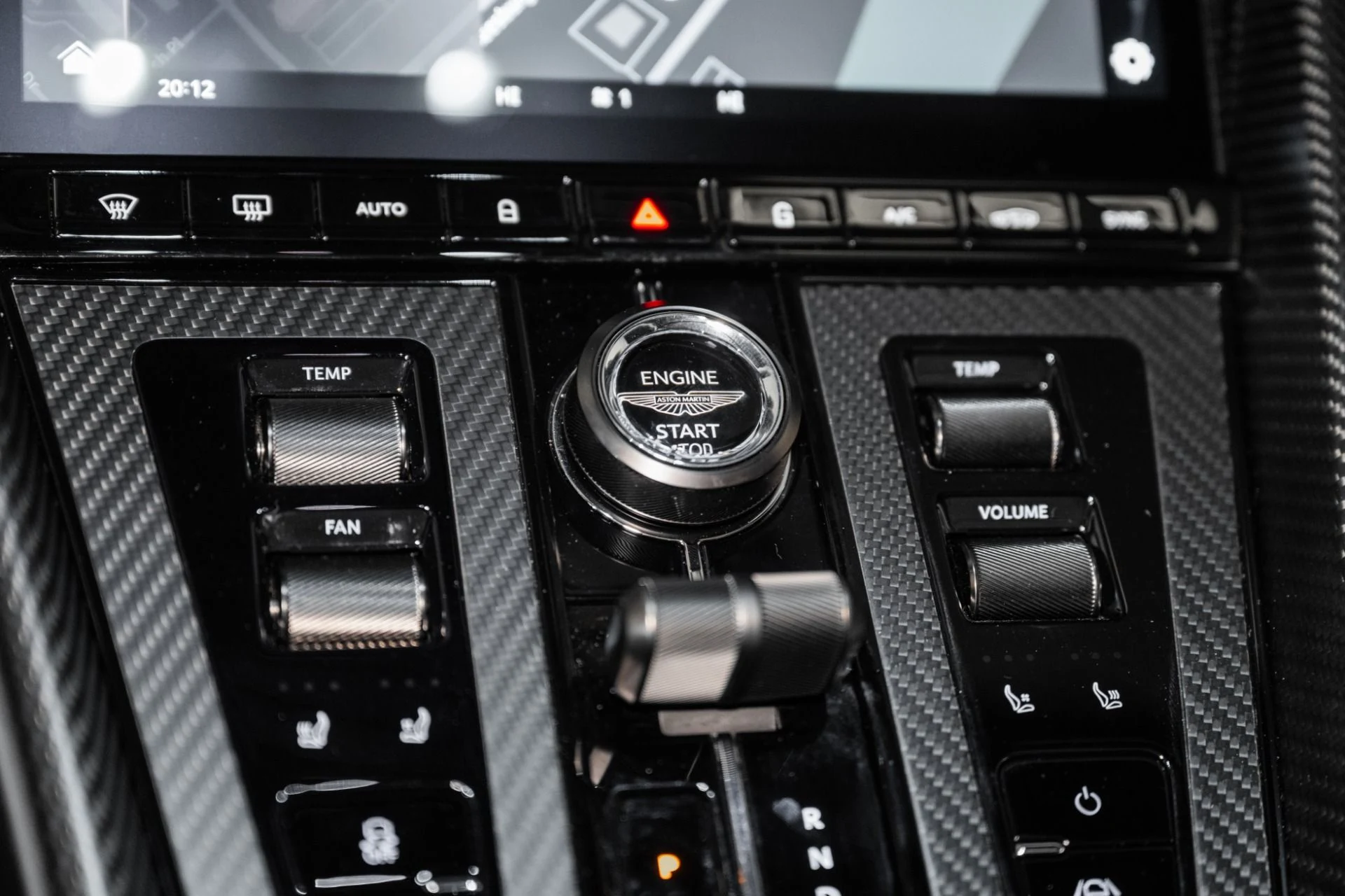 mph030_740441454_Used_2025_Aston_Martin_DB_12_Coupe_1742566094_884b6196b0