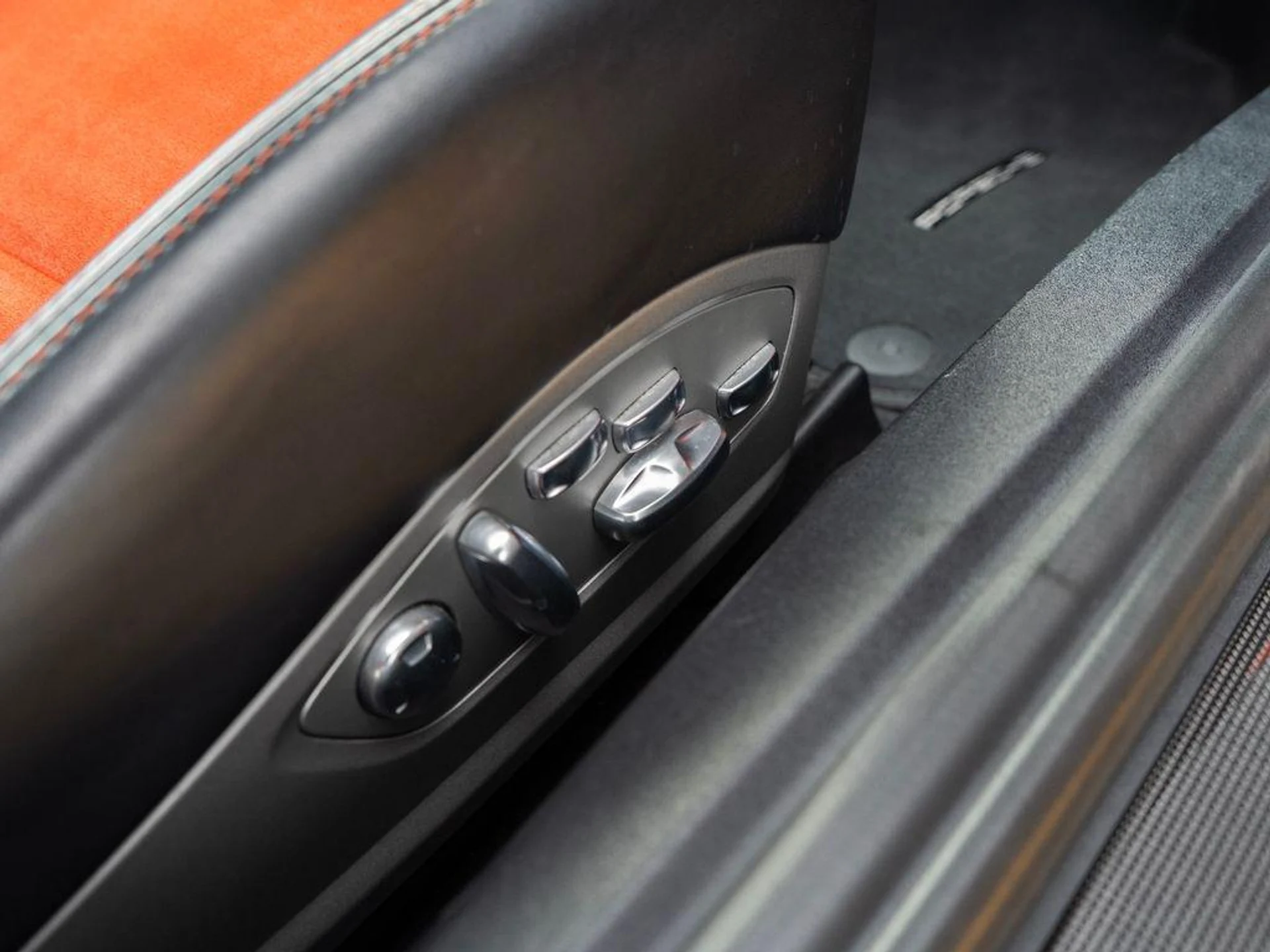 mph030_740489323_w_Hve_Uu_Bj8ad_V_Vmf_PK_Yt_Sem_Uul9_Q_48faf67027