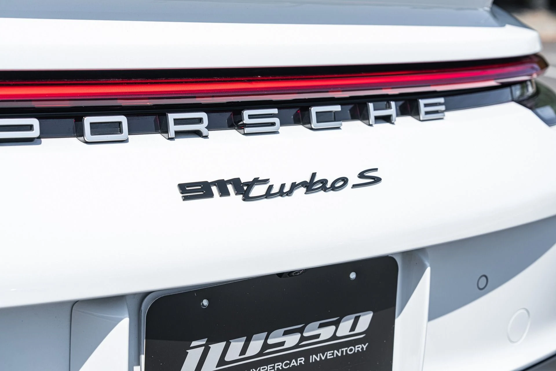 mph030_741987992_Used_2022_Porsche_911_Turbo_S_1755025975_45d0714184
