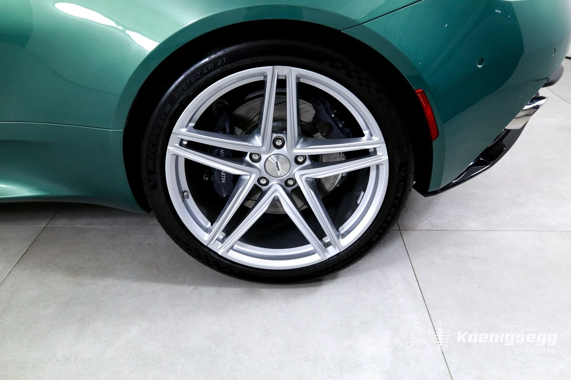 mph030_752176838_Used_2024_Aston_Martin_DB_12_V8_1760989589_7079294108