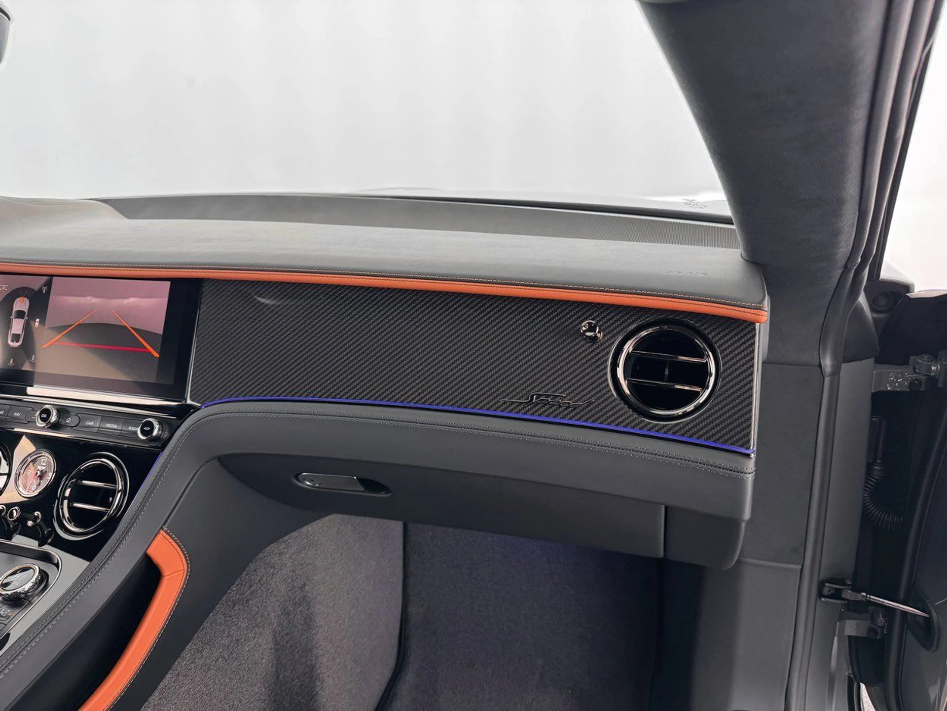 mph030_756339962_dd049bf18b5d380b36951908e7cda87ex_29369dd89d